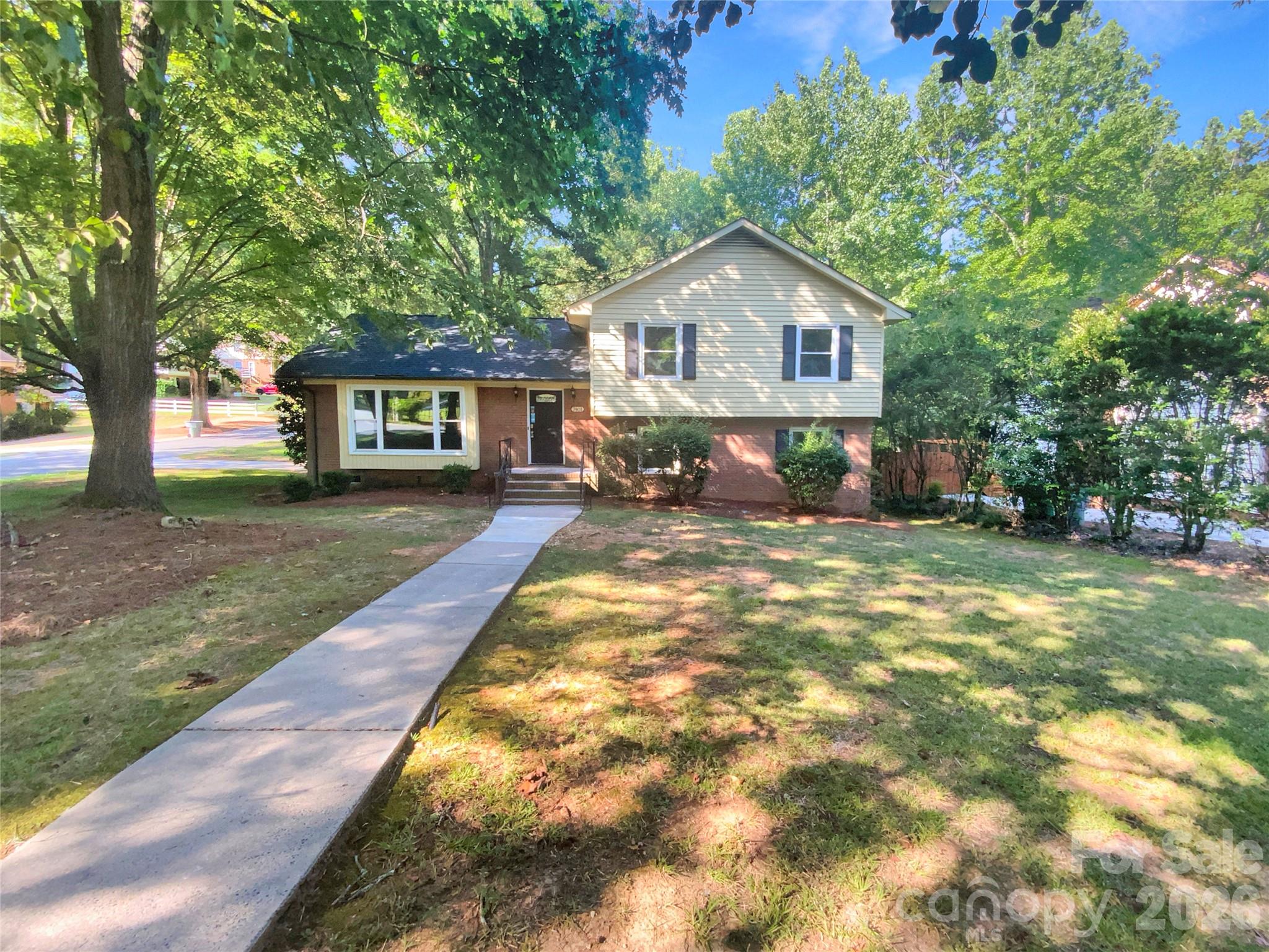 7401 Limerick Drive Property Photo 1