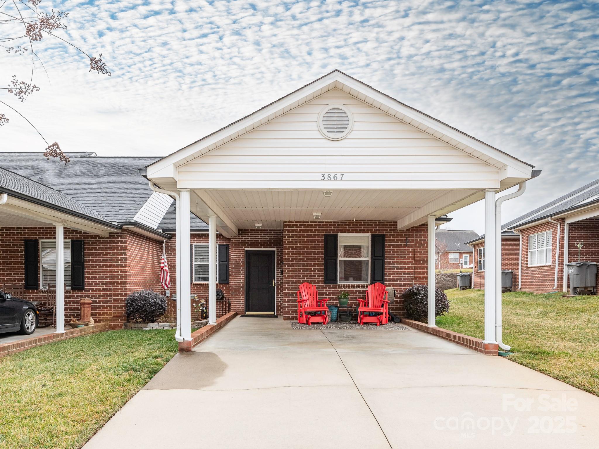 3867 Azalea Trail Property Photo