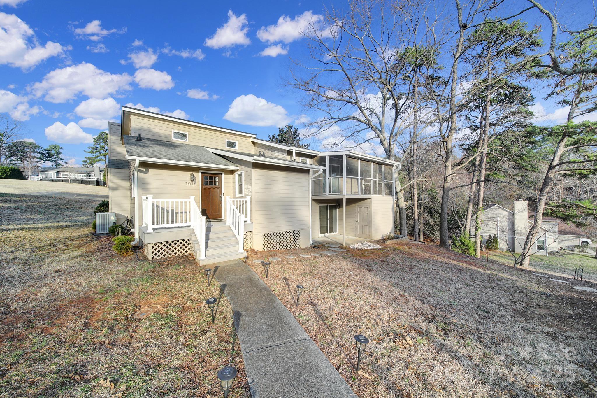 1019 Palmyra Drive Property Photo