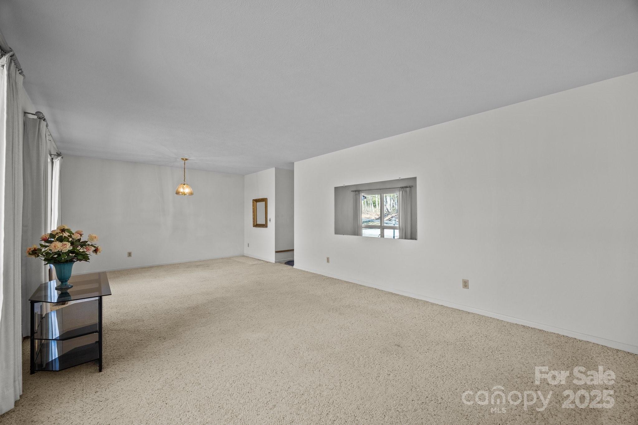 4 Dunleer Lane Property Photo 5