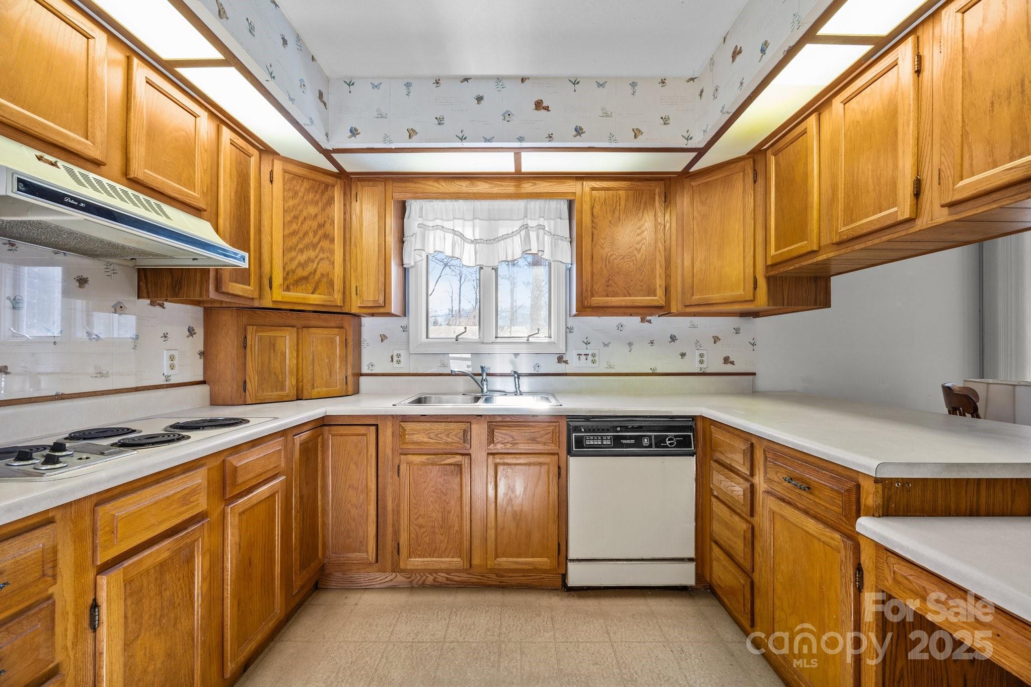 4 Dunleer Lane Property Photo 6