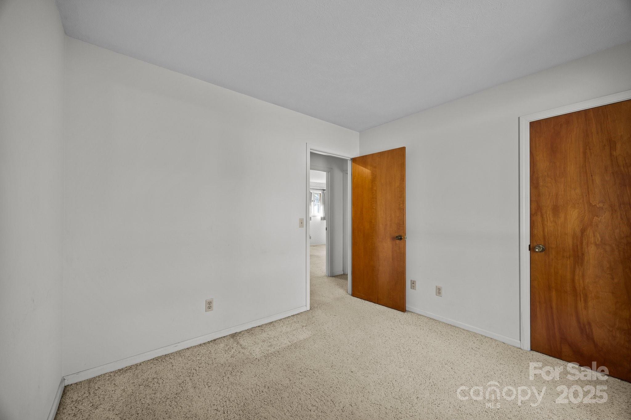 4 Dunleer Lane Property Photo 9
