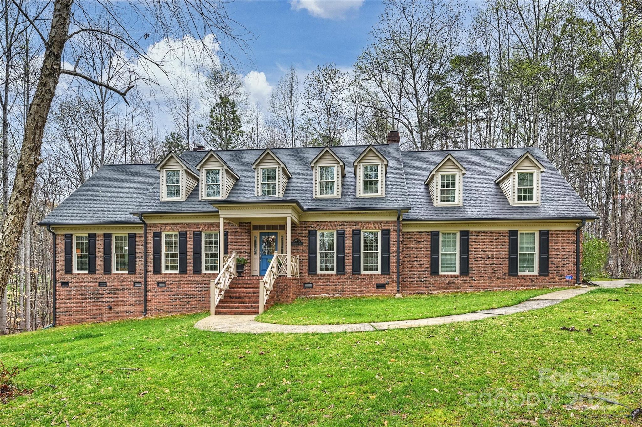 2305 Beechwood Drive Property Photo
