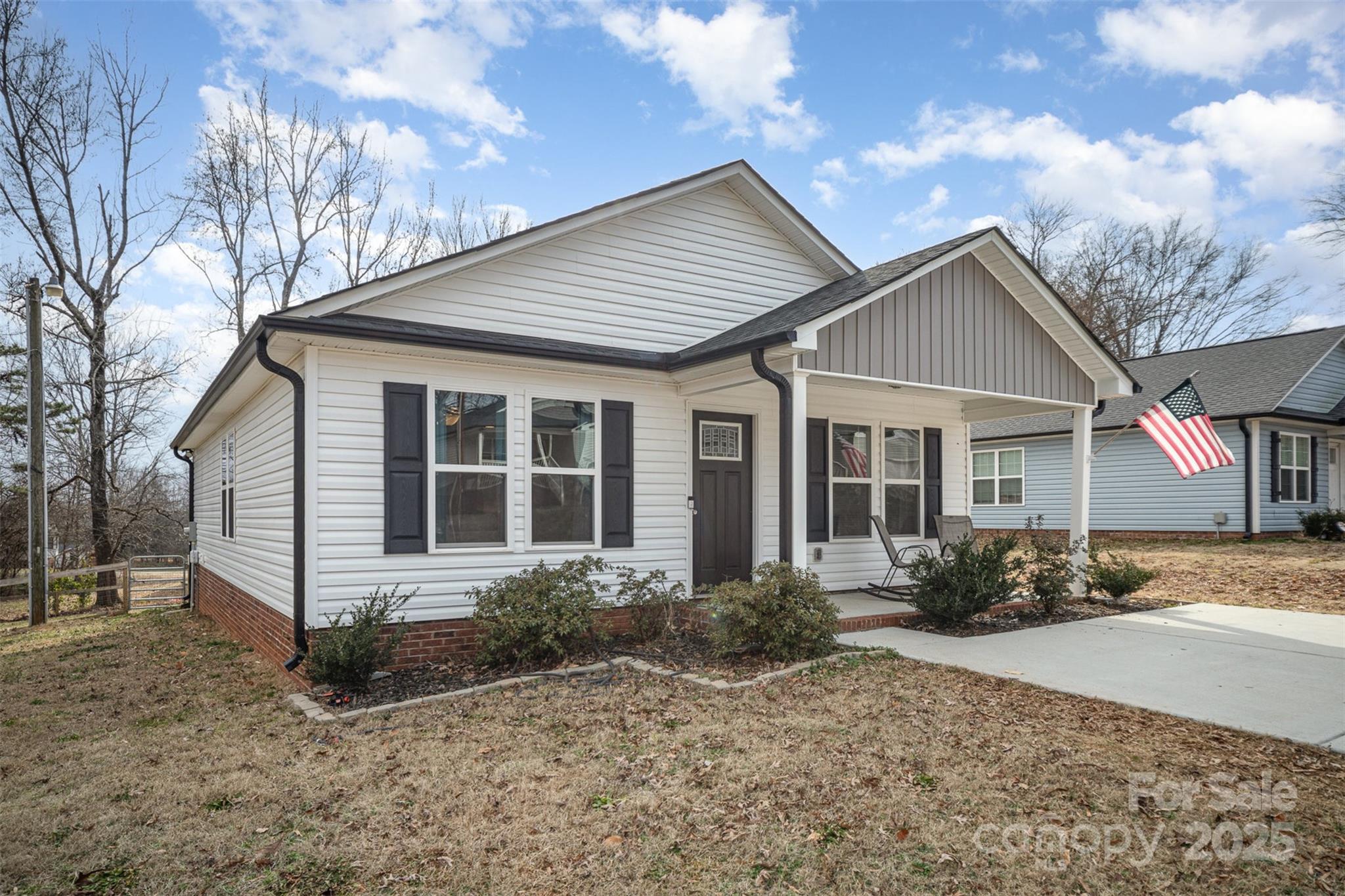1140 Roberts Street Property Photo