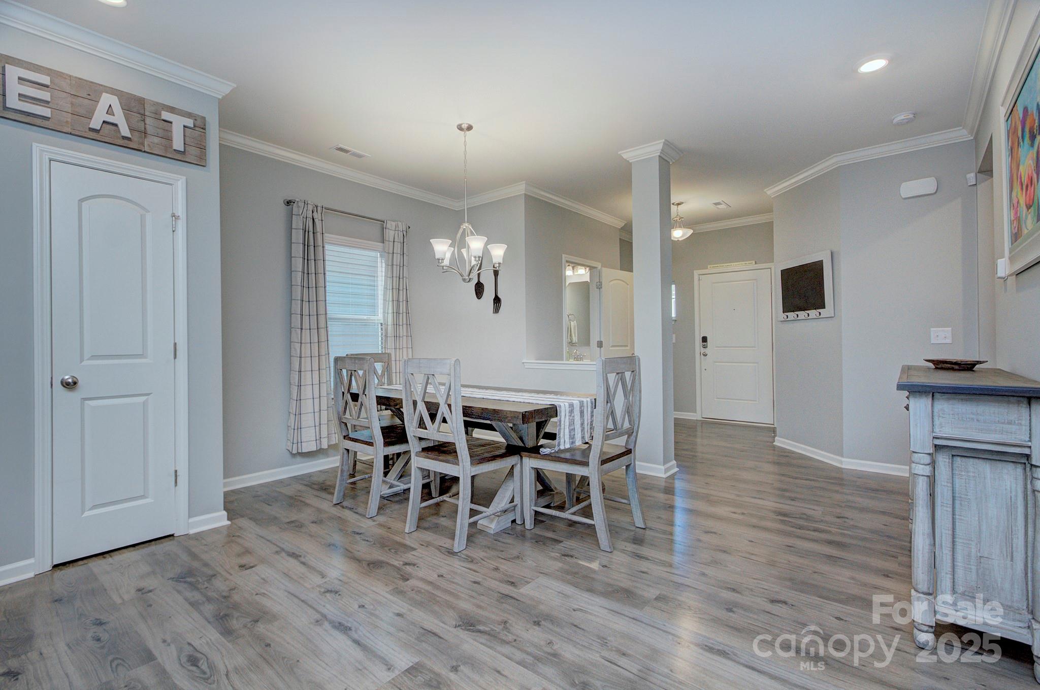 1244 Scotch Meadows Loop Property Photo 8