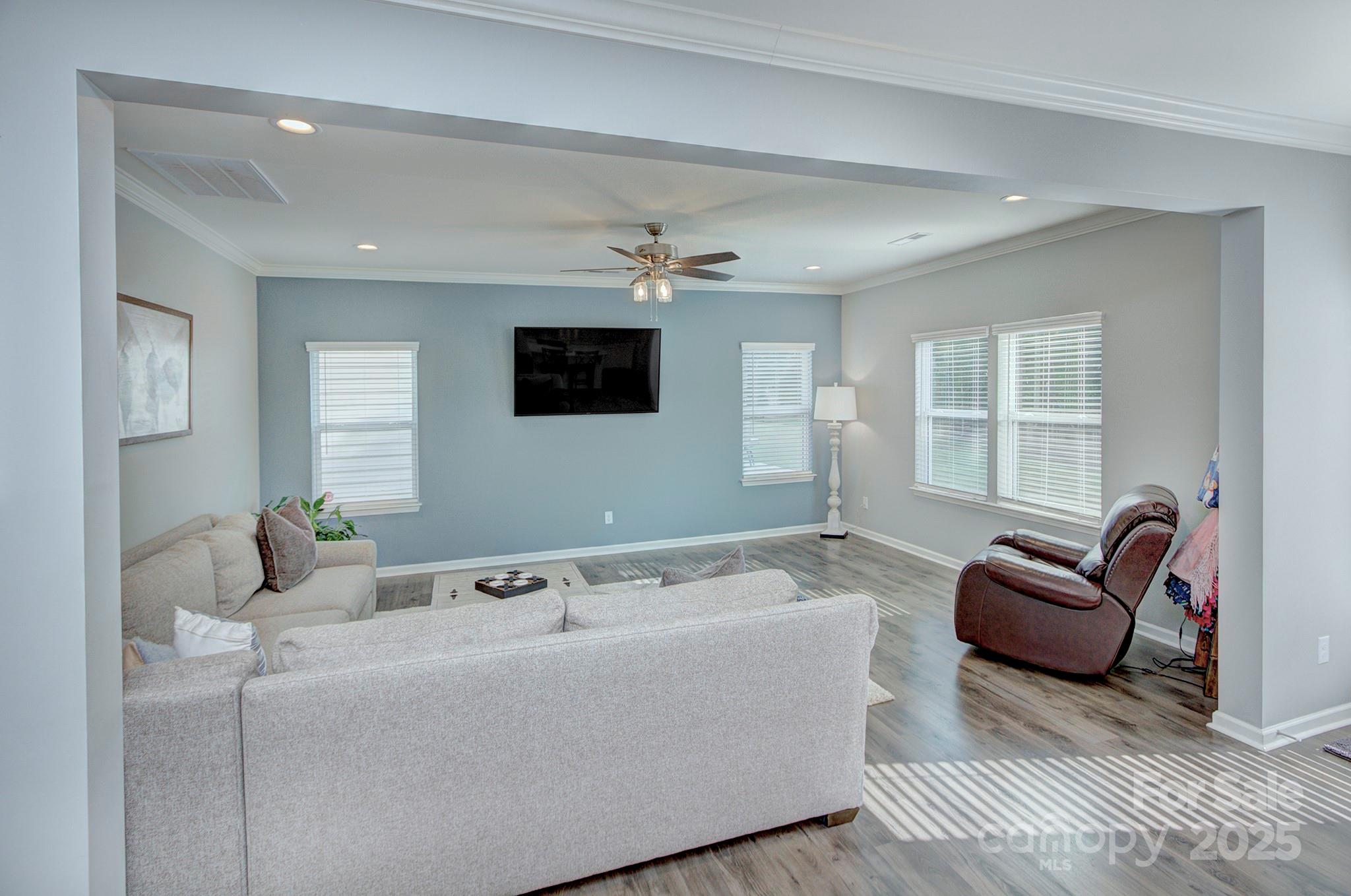 1244 Scotch Meadows Loop Property Photo 12