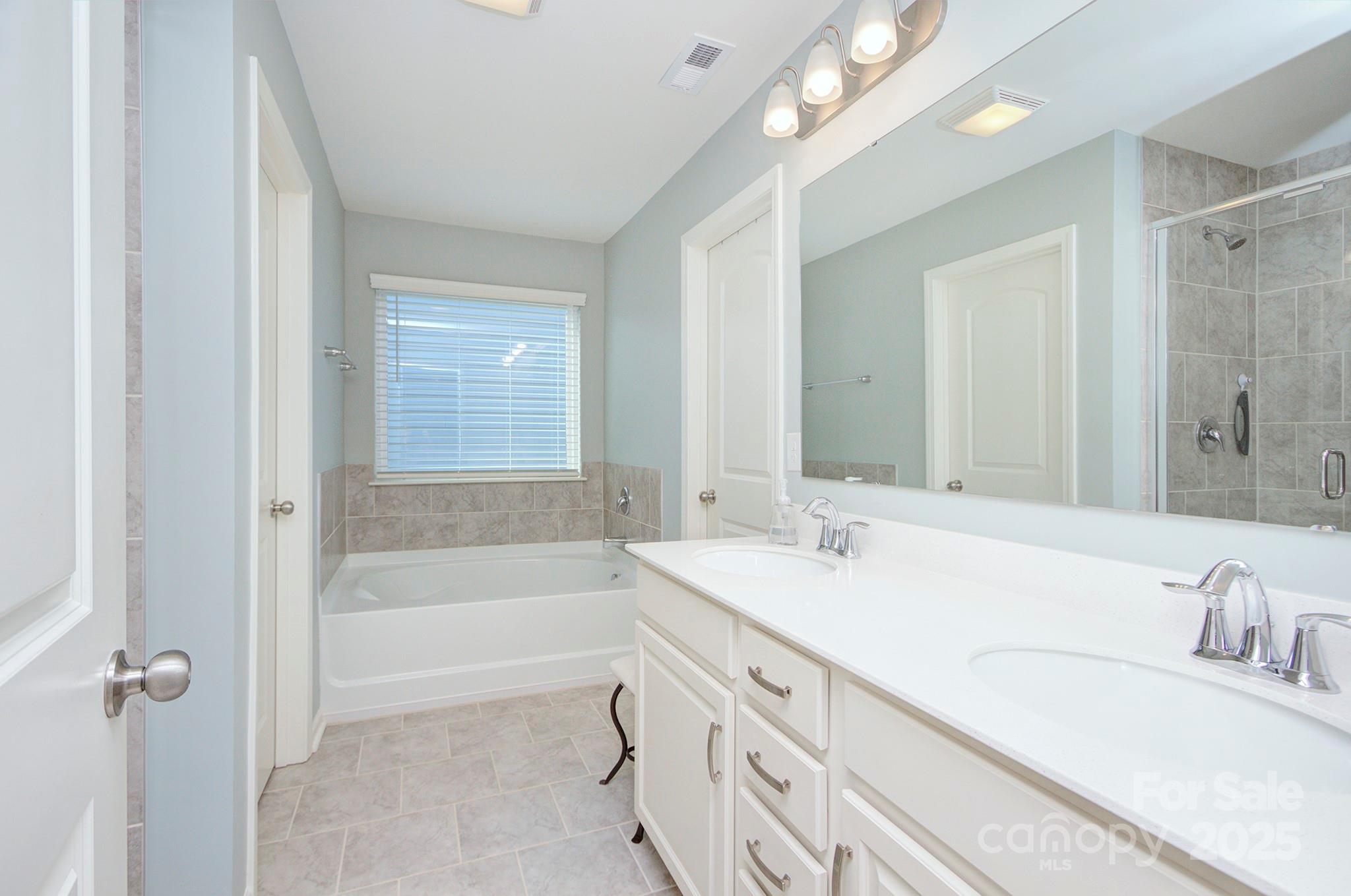 1244 Scotch Meadows Loop Property Photo 16