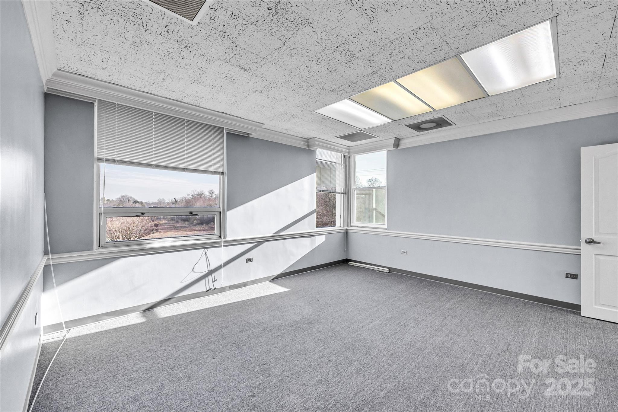 812 W Innes Street Property Photo 26