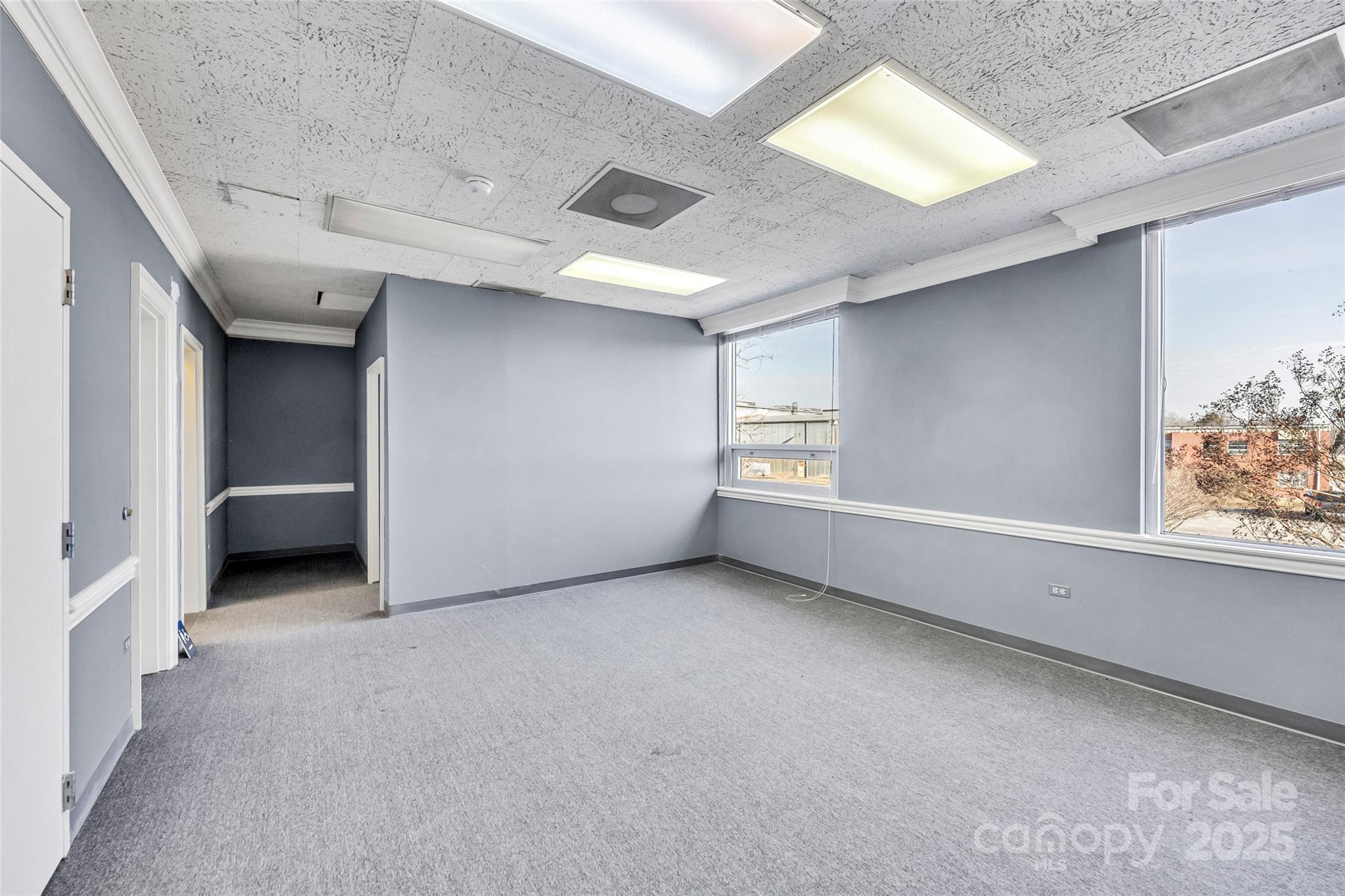 812 W Innes Street Property Photo 28