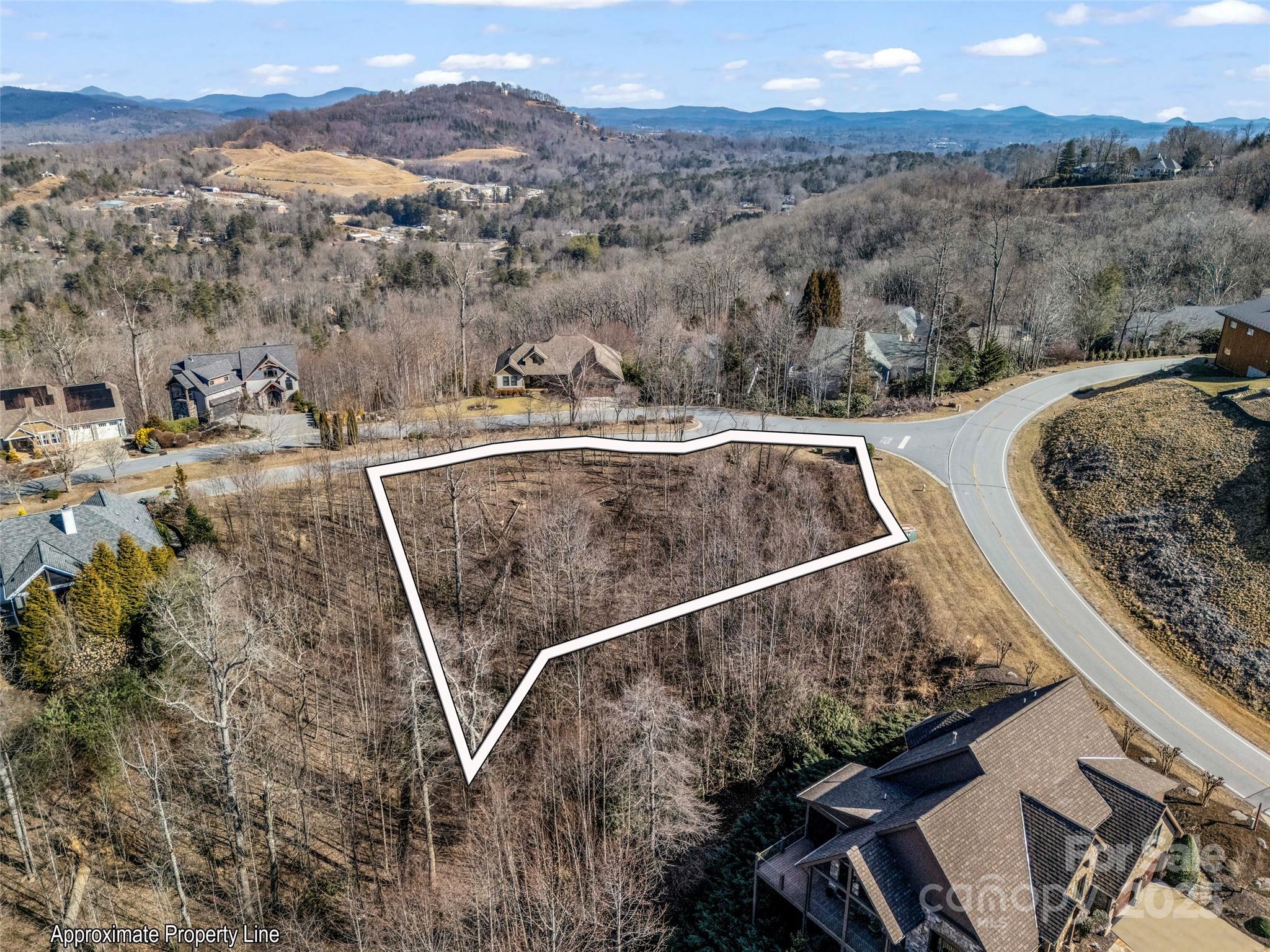 1509 Summit Hill Road Property Photo 2