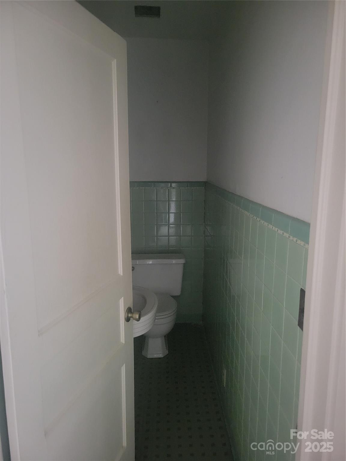 232/236 N Main Street Property Photo 16