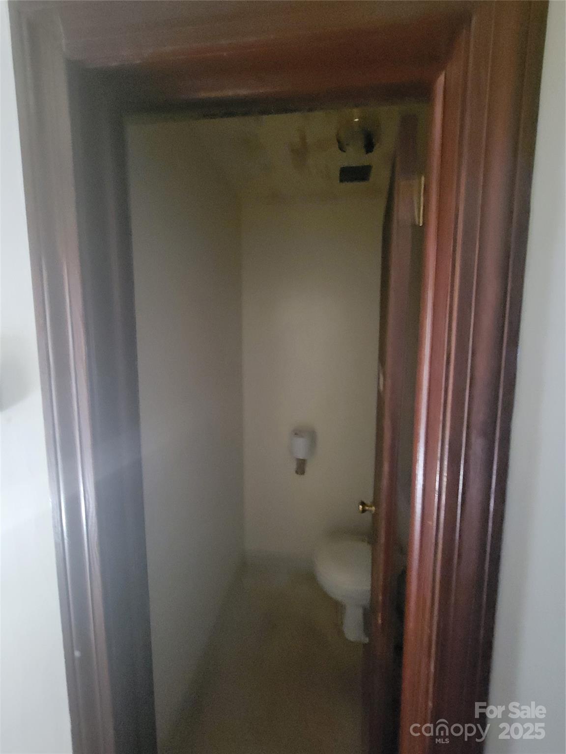 232/236 N Main Street Property Photo 43