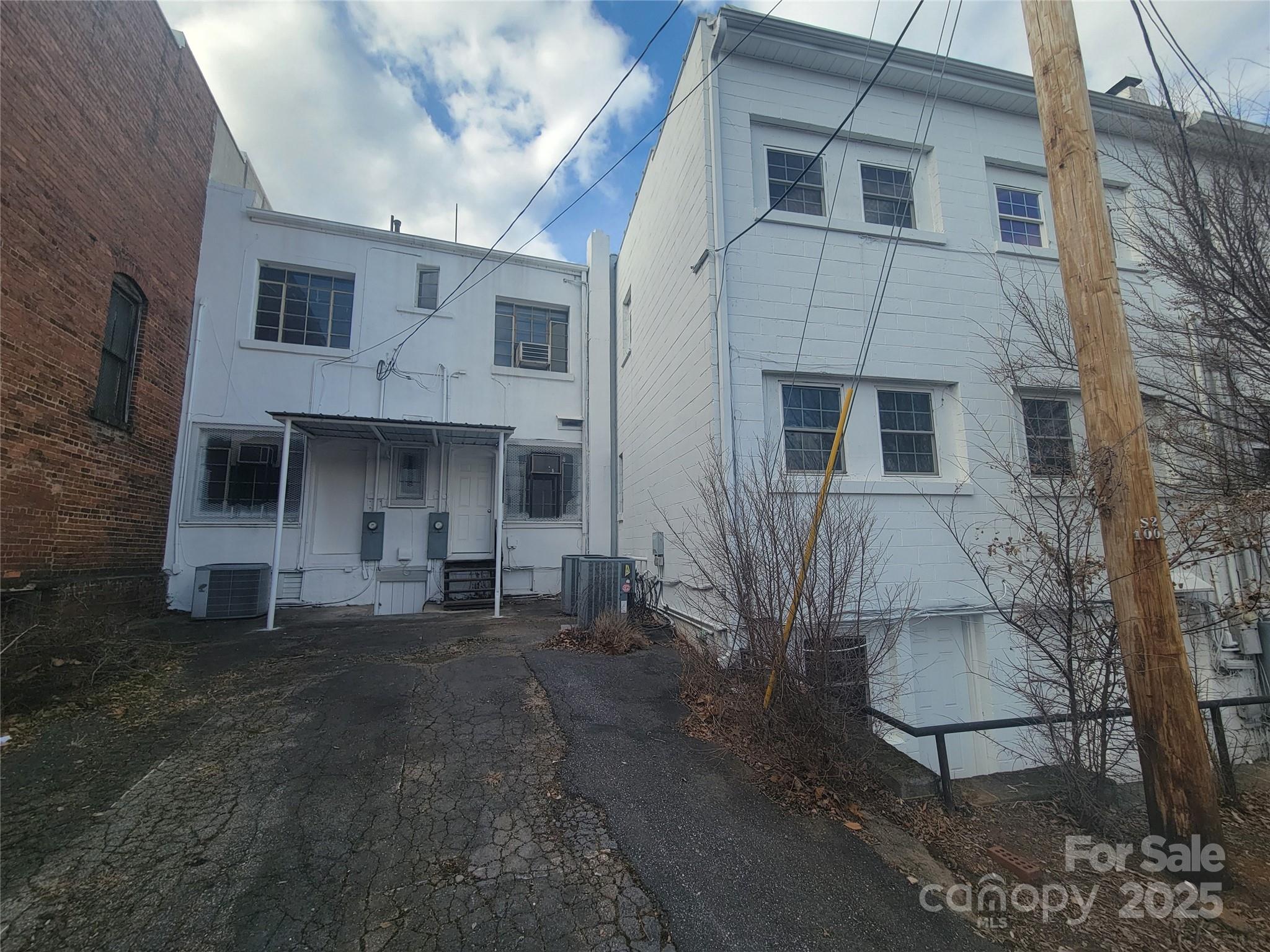 232/236 N Main Street Property Photo 46