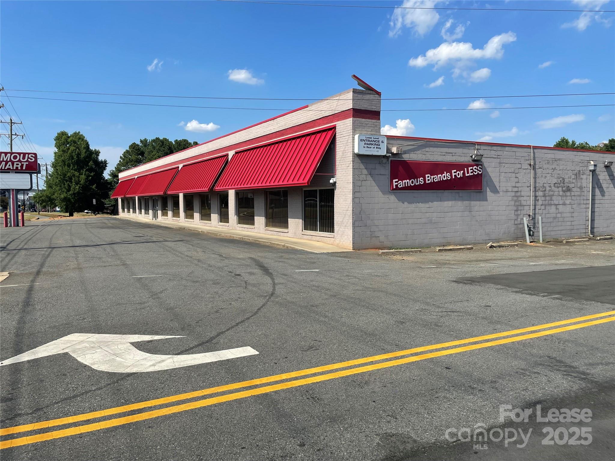 6600 N Tryon Street Property Photo 2