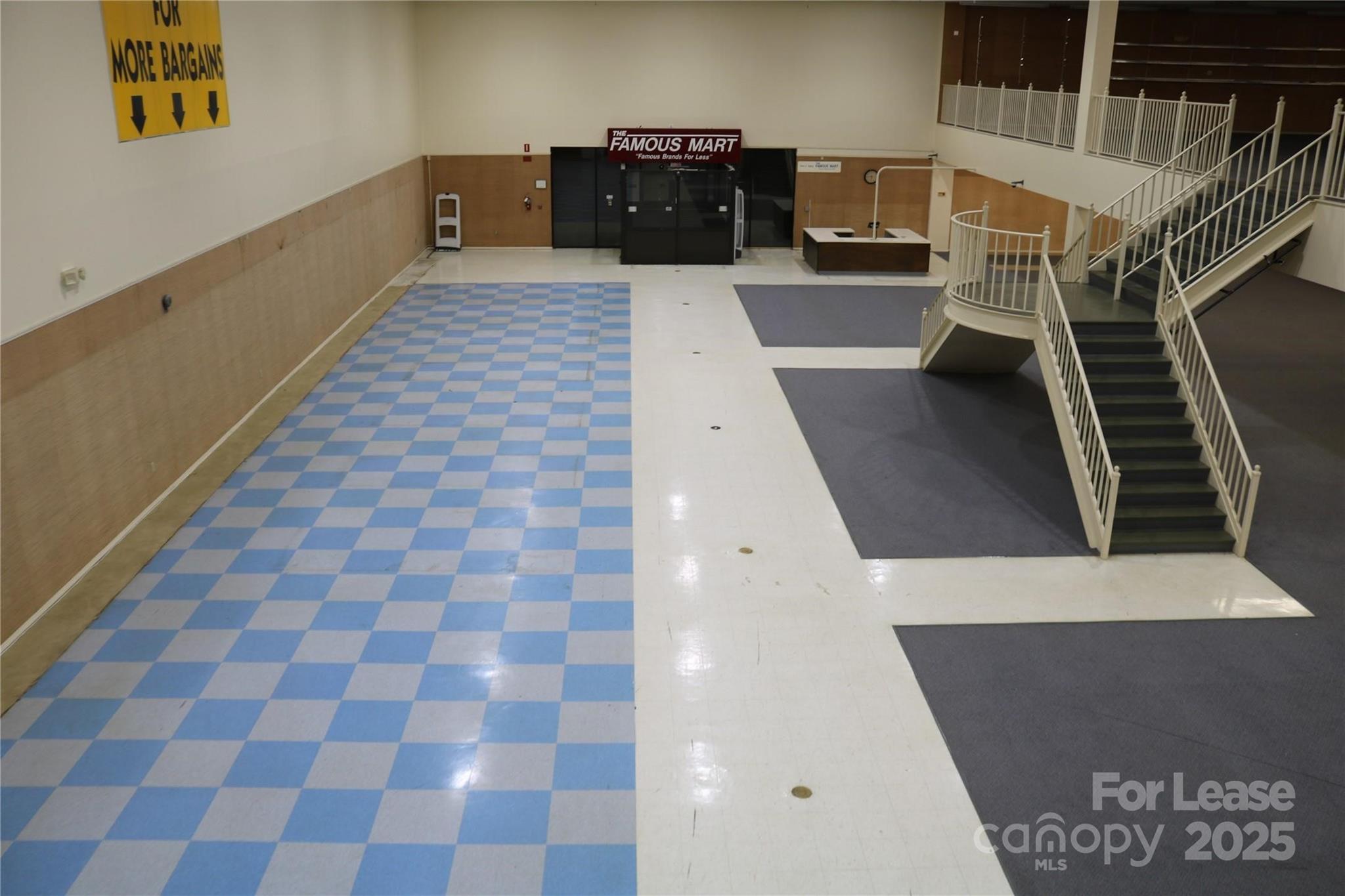 6600 N Tryon Street Property Photo 3