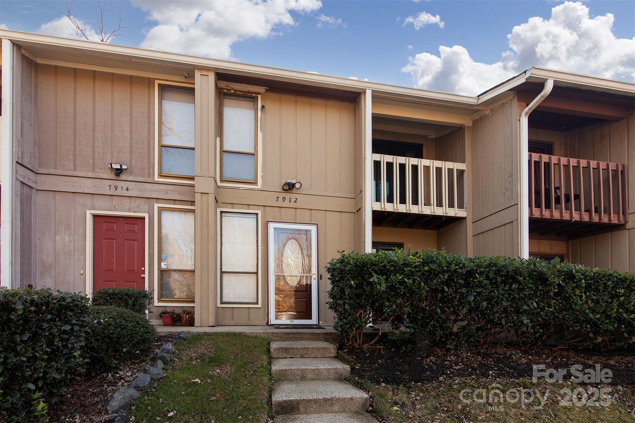 7912 Charter Oak Lane Property Photo
