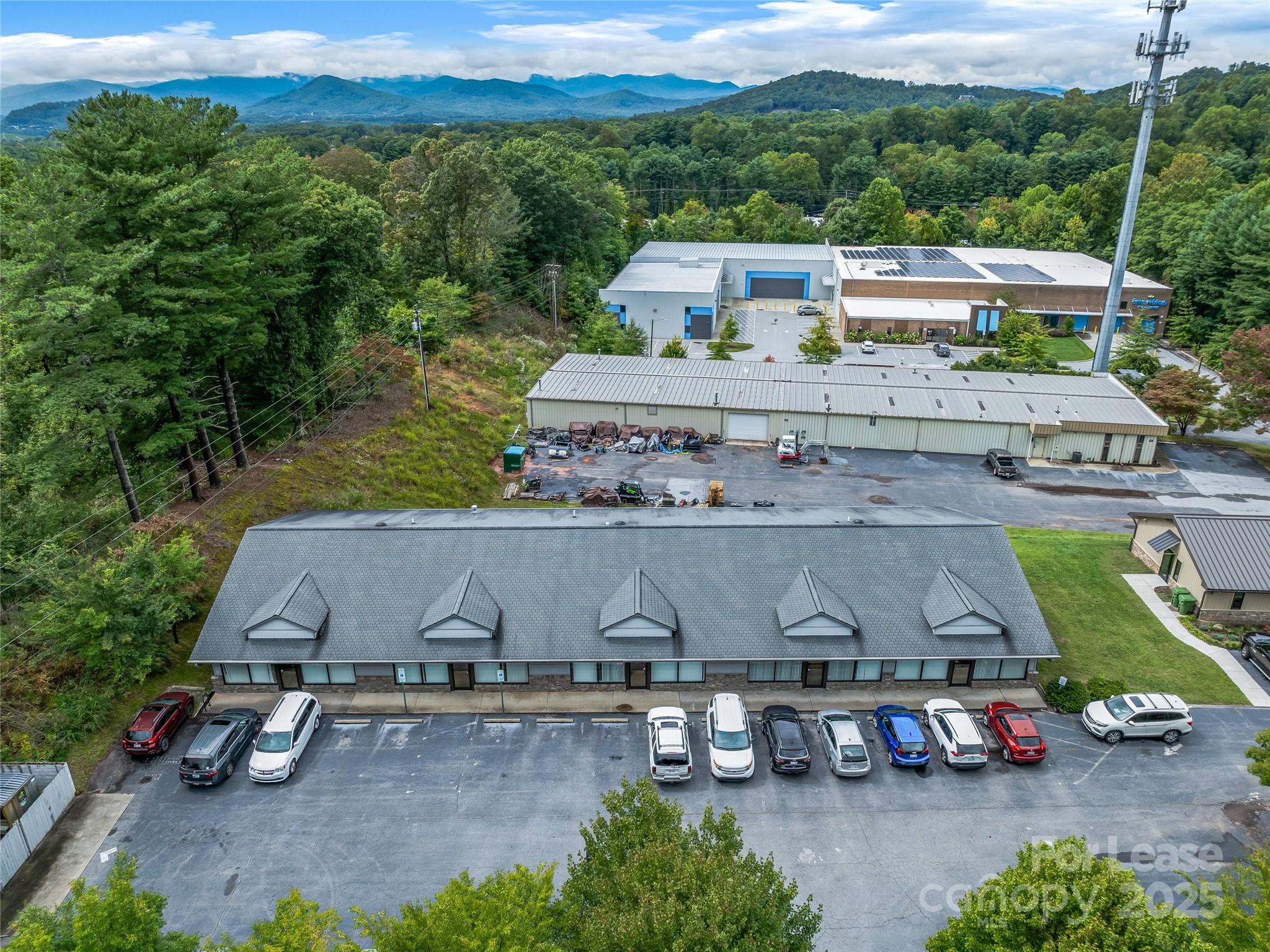 3179 Sweeten Creek Road Property Photo 8