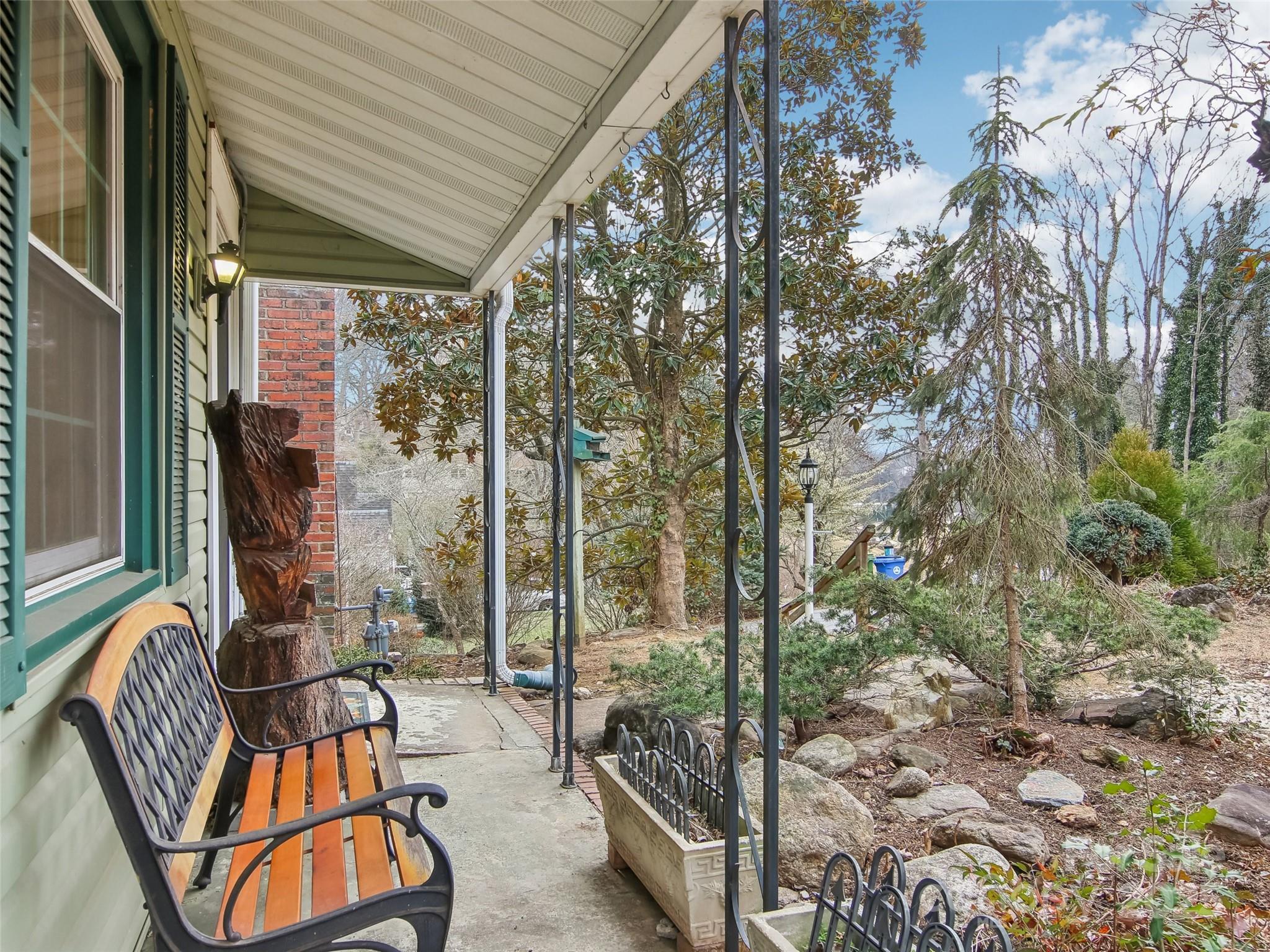 28 Kensington Drive Property Photo 4