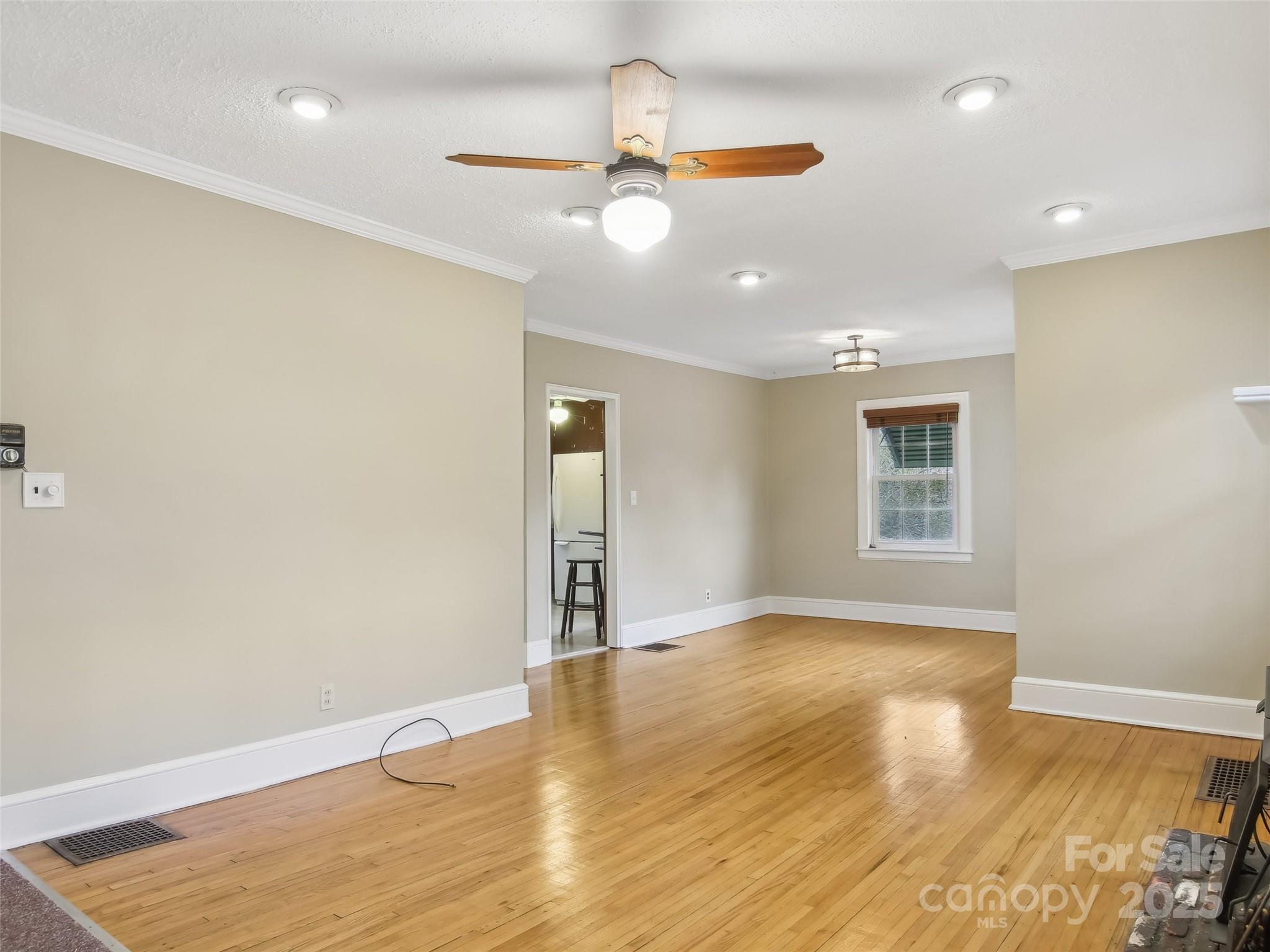 28 Kensington Drive Property Photo 7