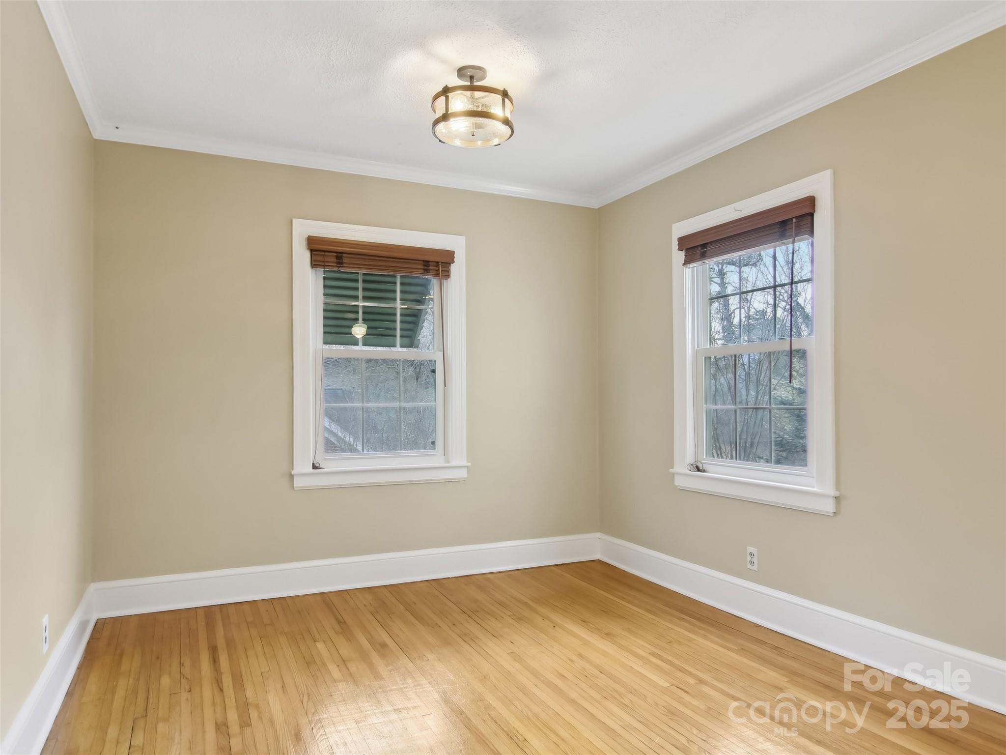 28 Kensington Drive Property Photo 9