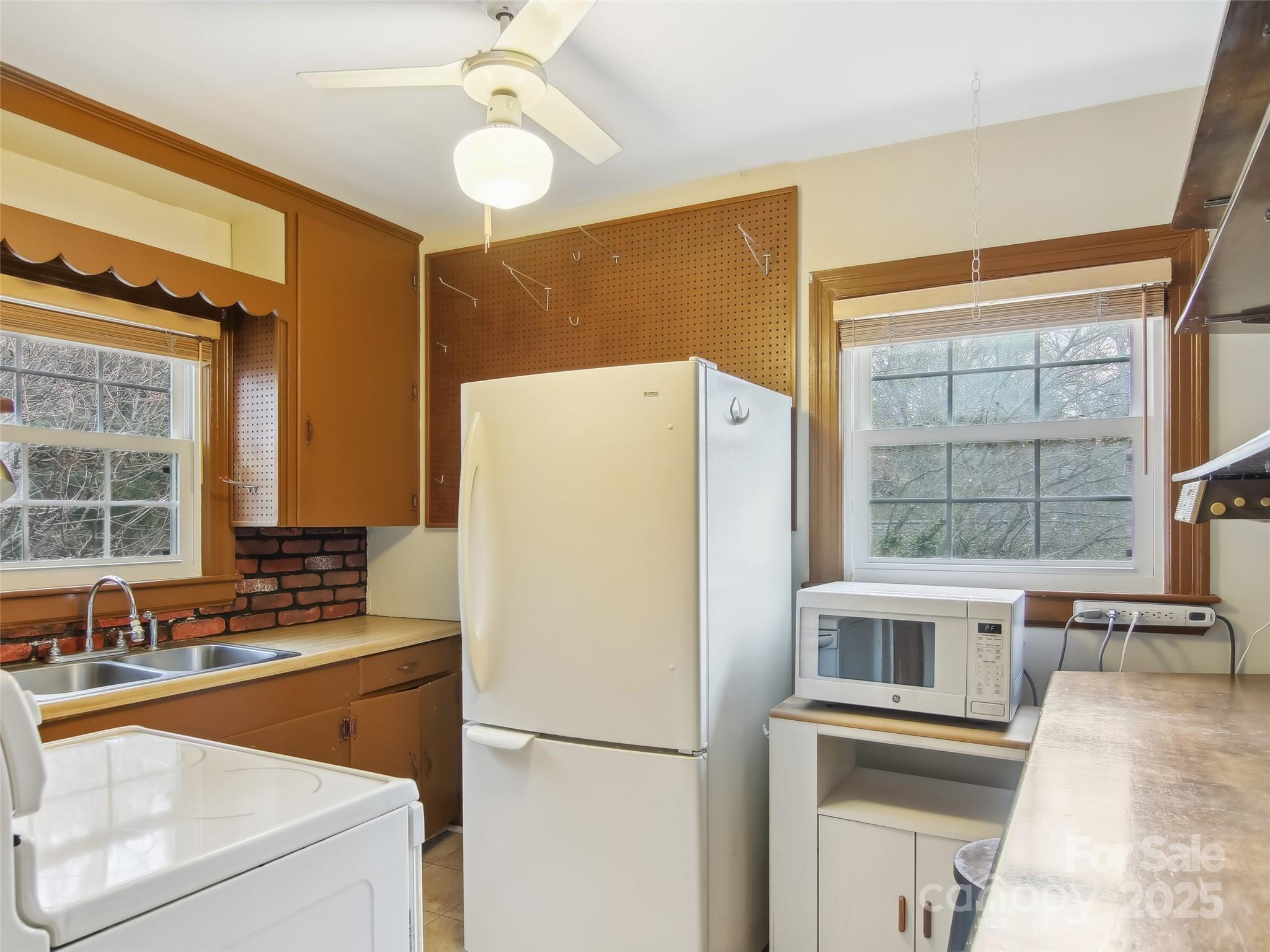 28 Kensington Drive Property Photo 11