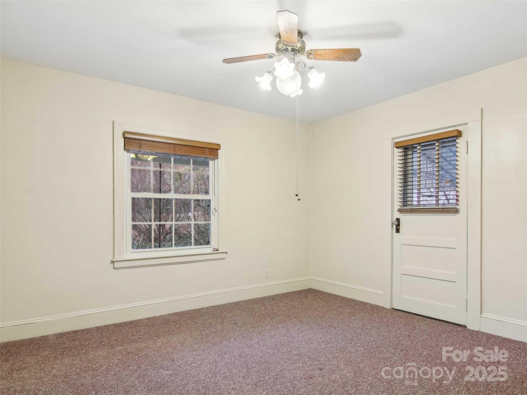 28 Kensington Drive Property Photo 16