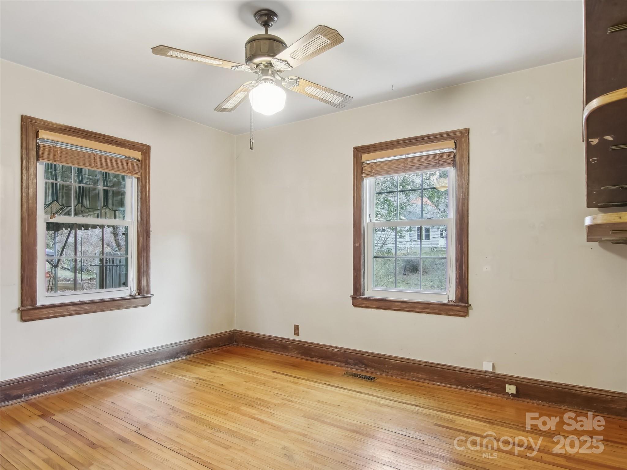 28 Kensington Drive Property Photo 18