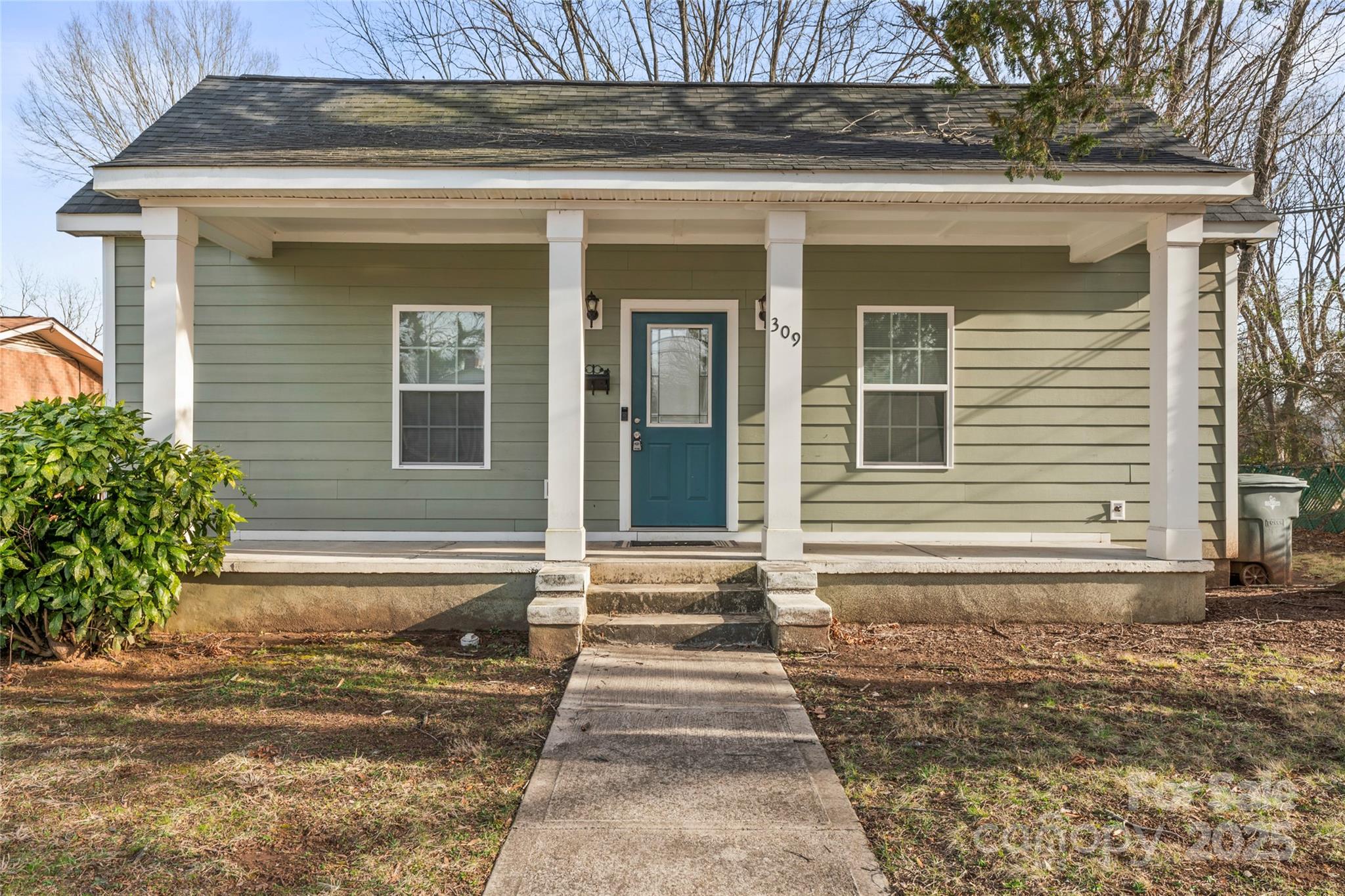 309 Lloyd Street Property Photo