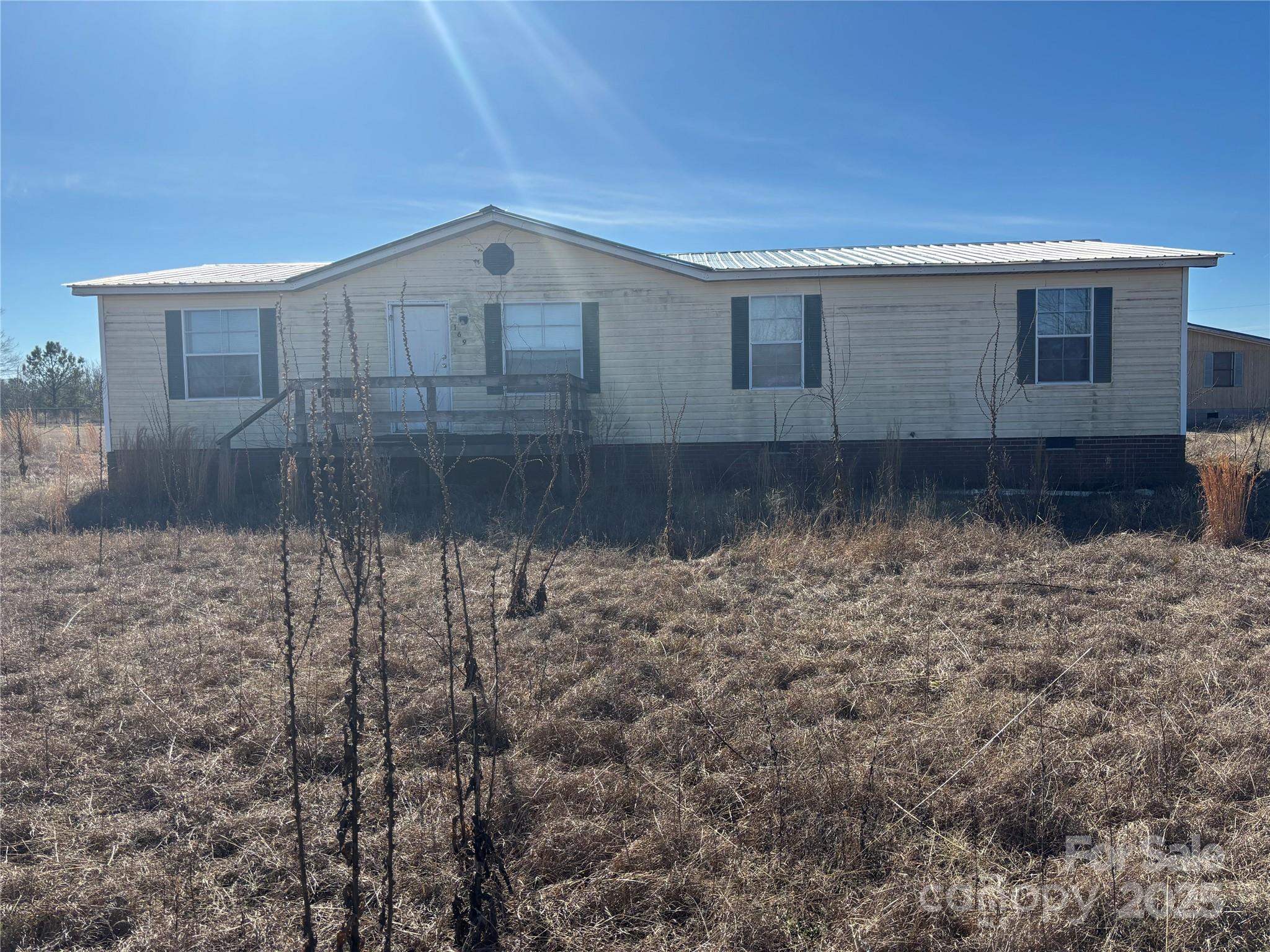 169 Adams Circle Property Photo