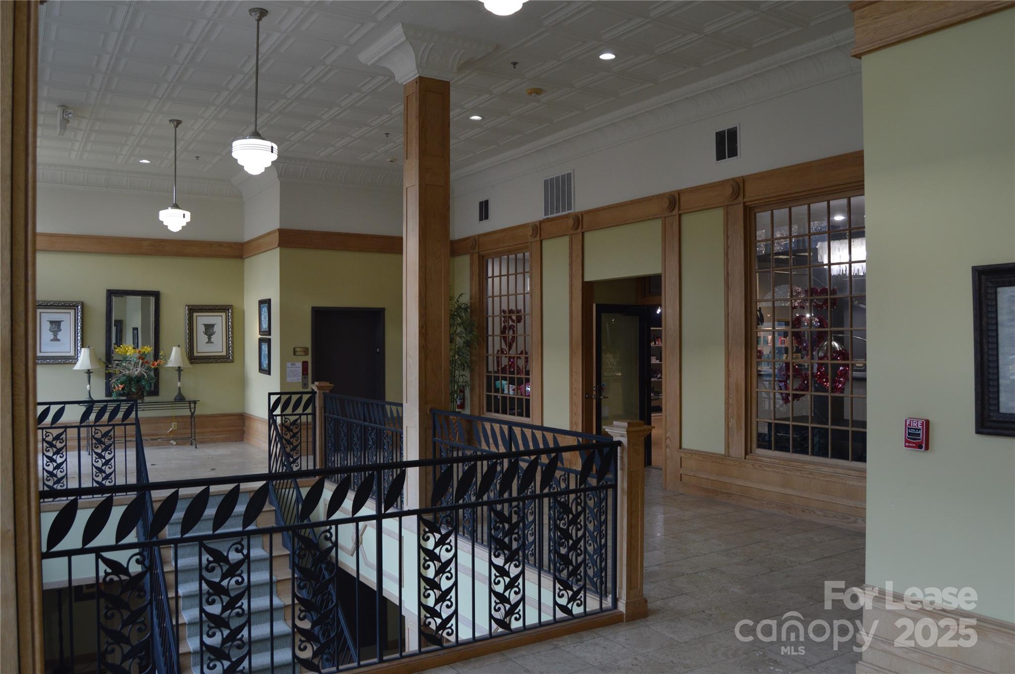 114 N Center Street 300 Property Photo 20