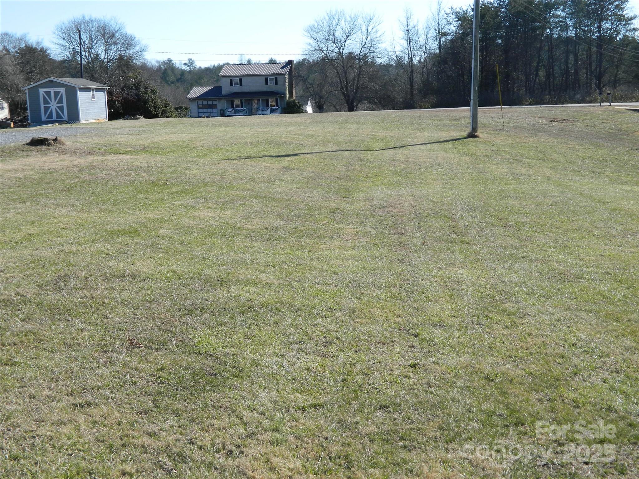 00 Bloomfield Estates Property Photo 2