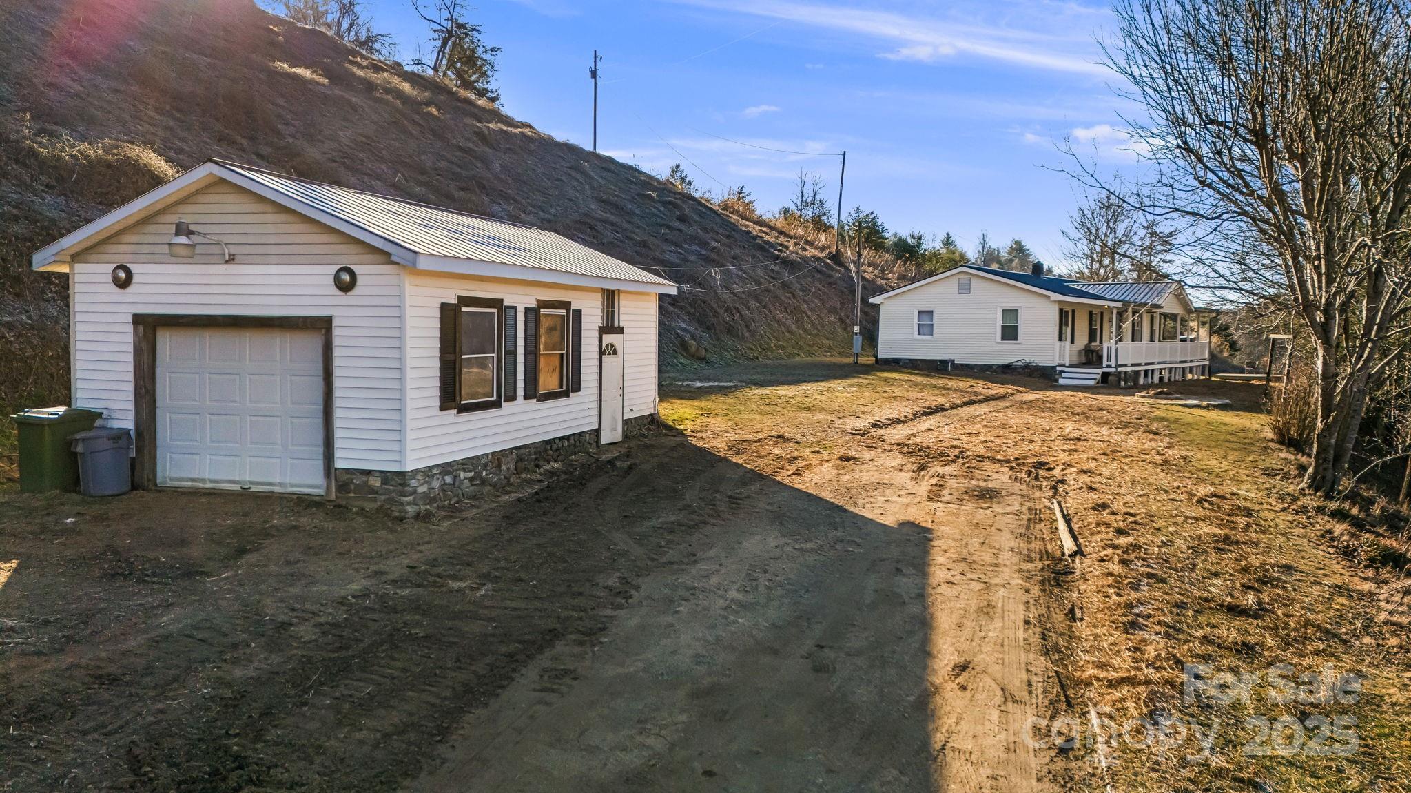 1178 E Fork Road Property Photo 9