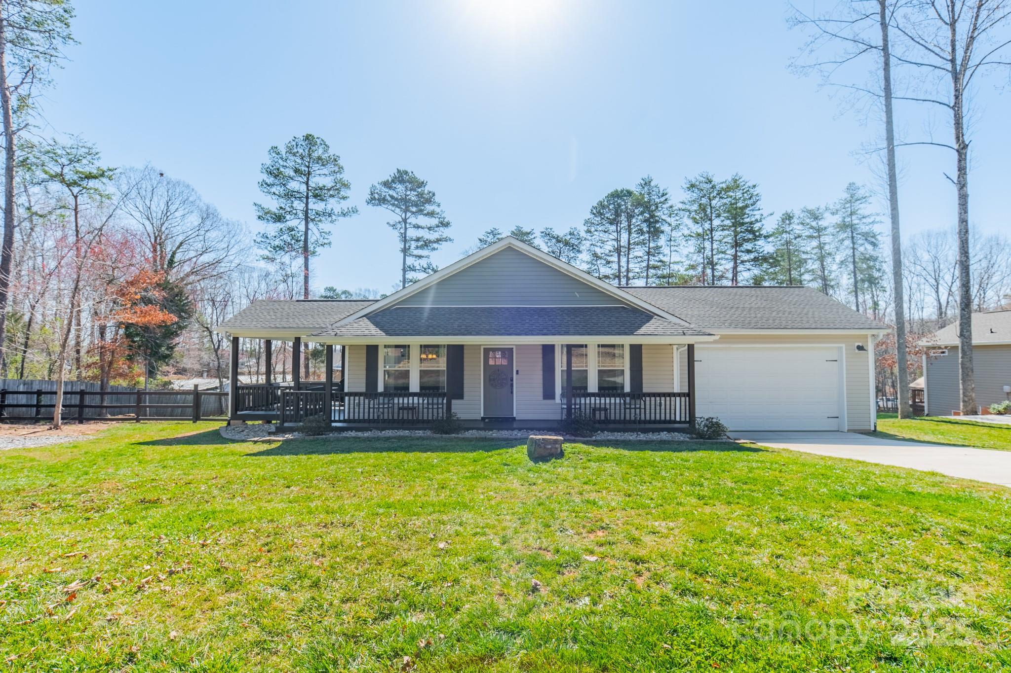 6835 Ingleside Drive Property Photo