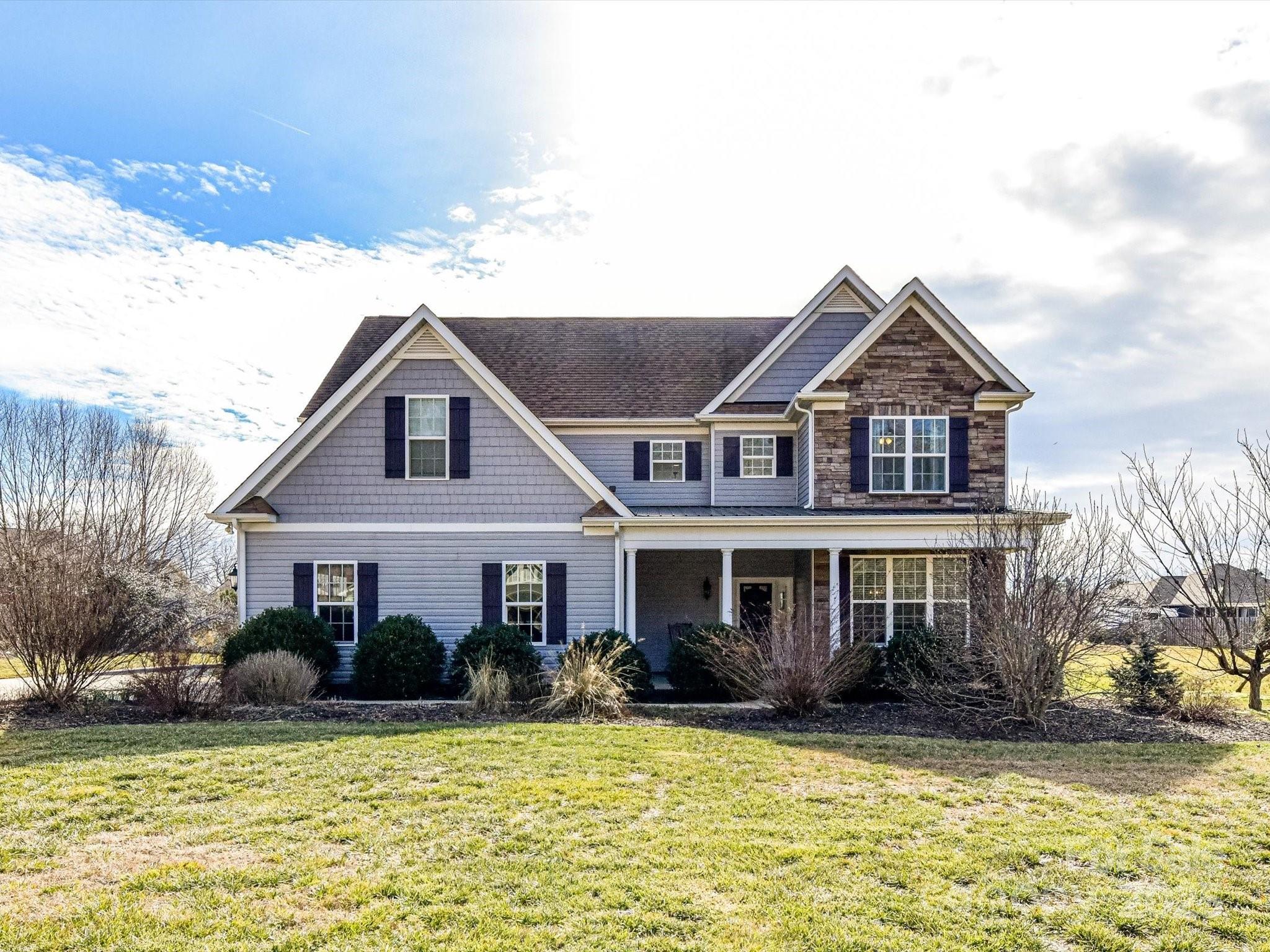 1097 Paddock Circle Property Photo