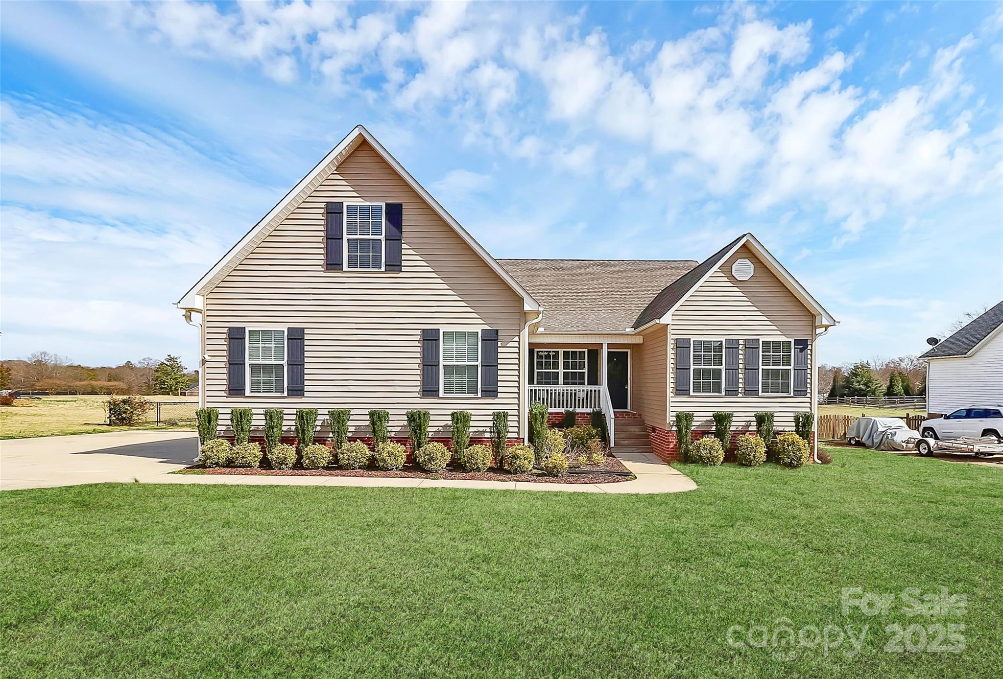 York Comprehensive Real Estate Listings Main Image