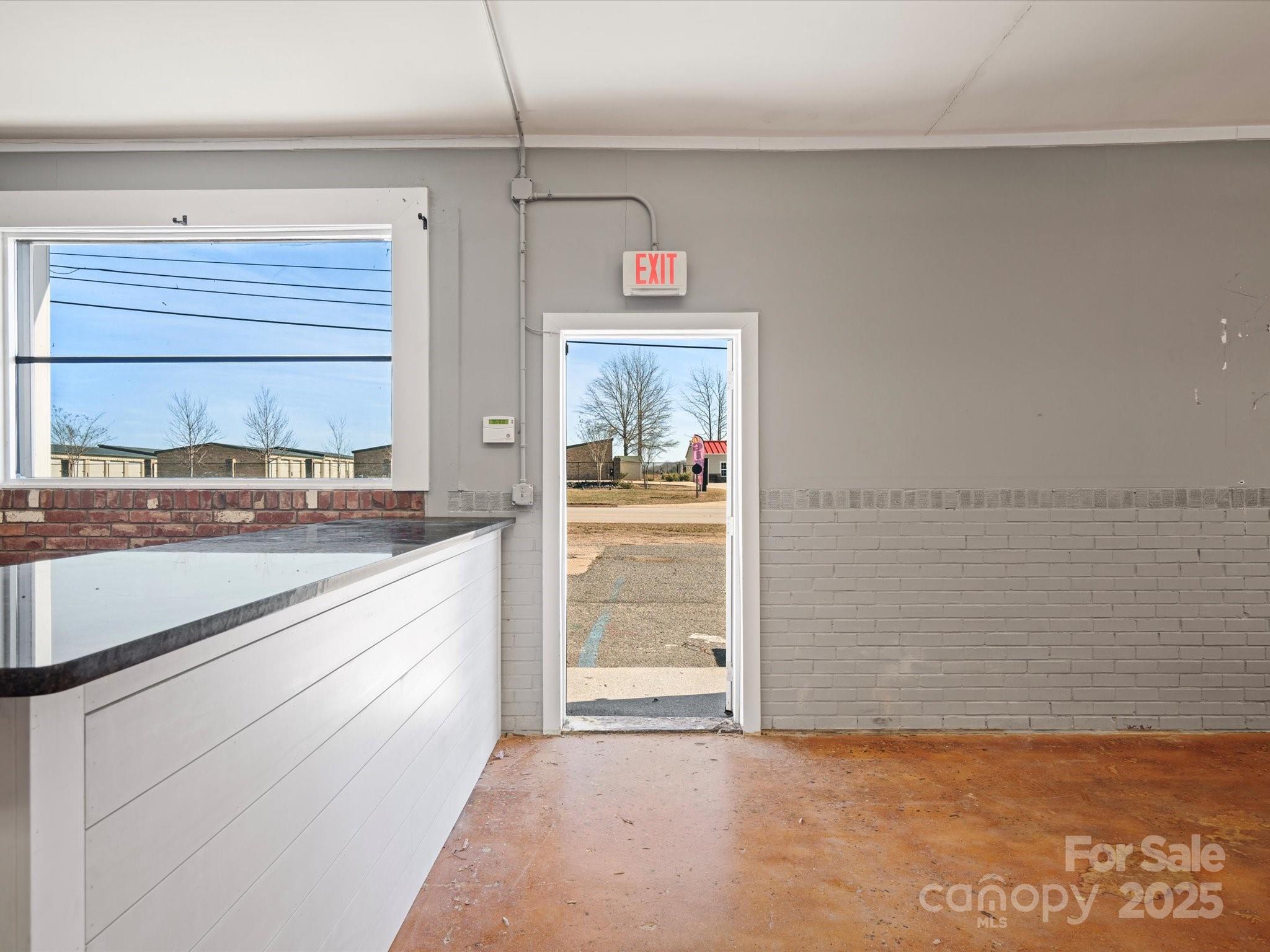 1535 Filbert Highway Property Photo 10