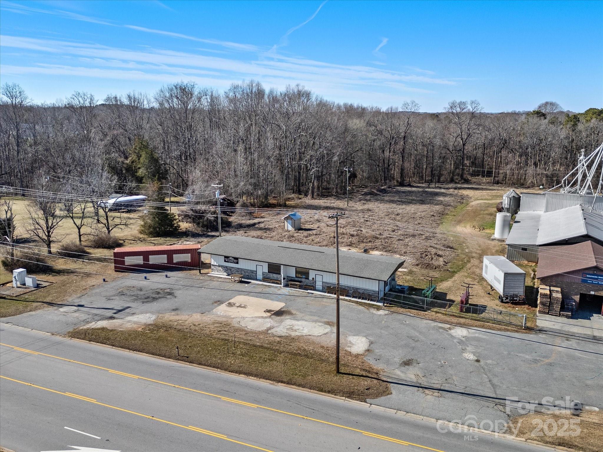 1535 Filbert Highway Property Photo 28