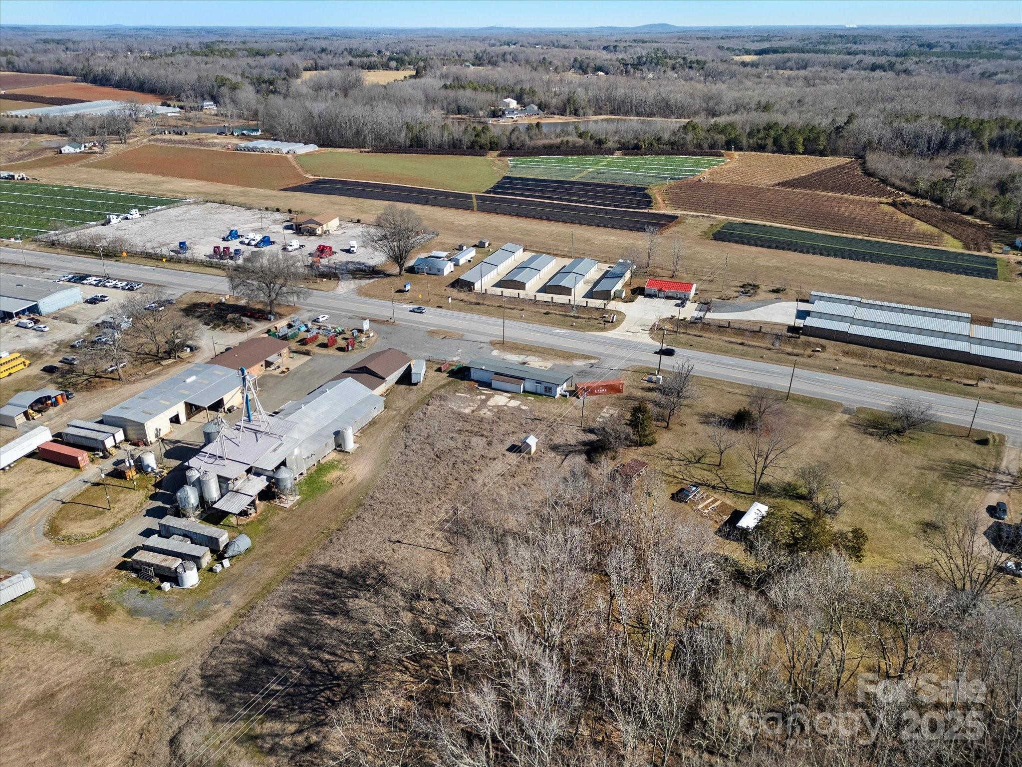 1535 Filbert Highway Property Photo 32