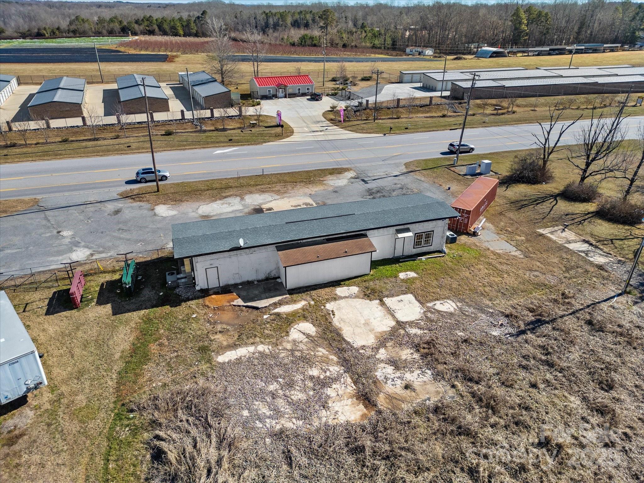 1535 Filbert Highway Property Photo 35