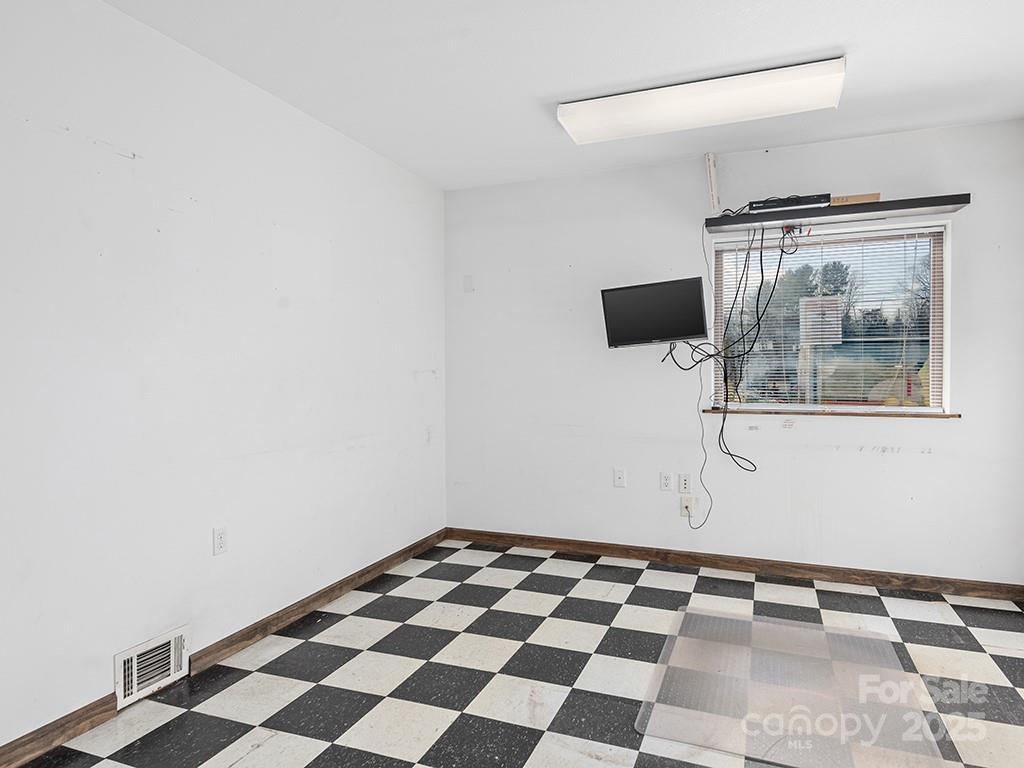 1473 Patton Avenue Property Photo 17