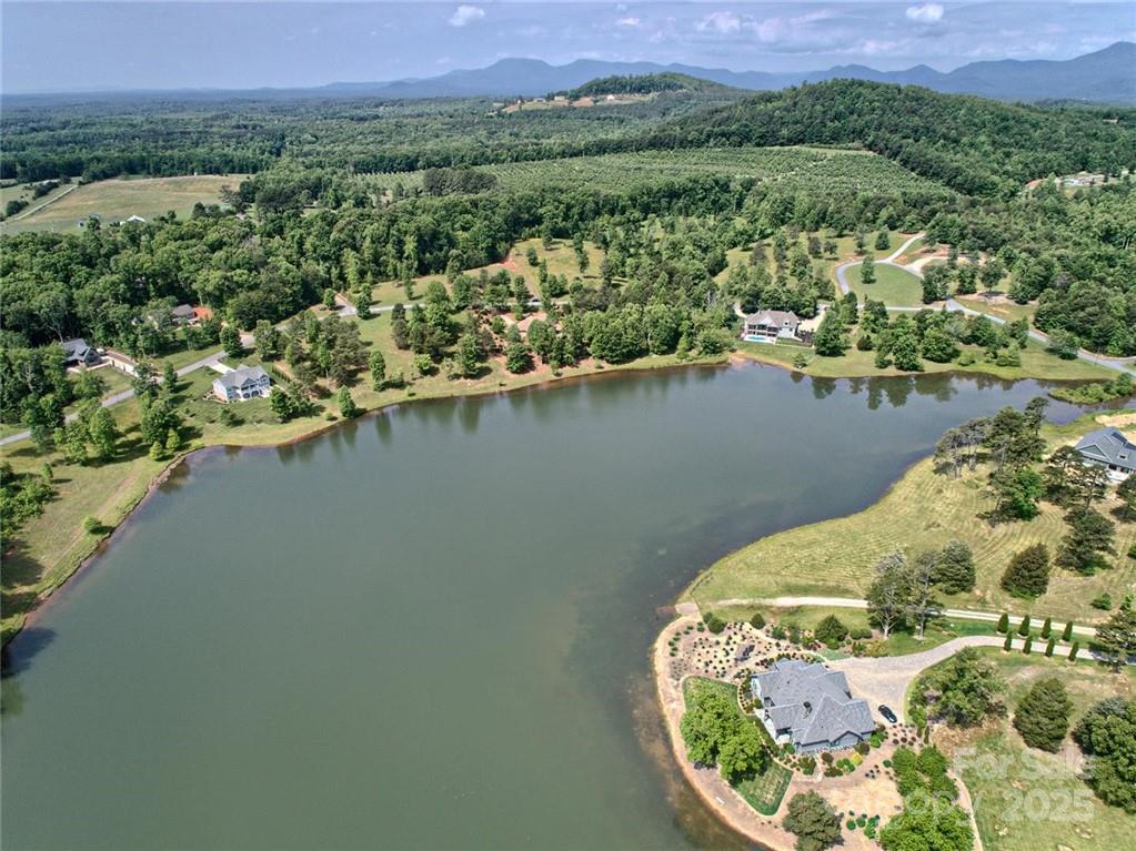 000 Mapleton Lane 6 Property Photo 14