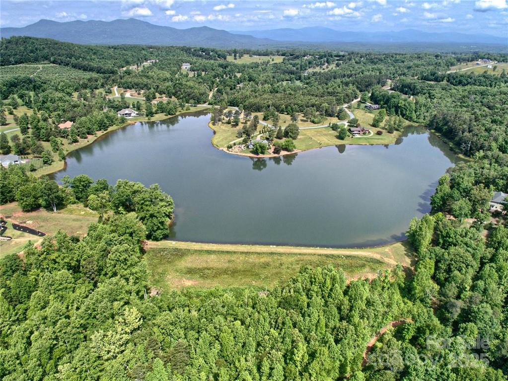 000 Mapleton Lane 6 Property Photo 18