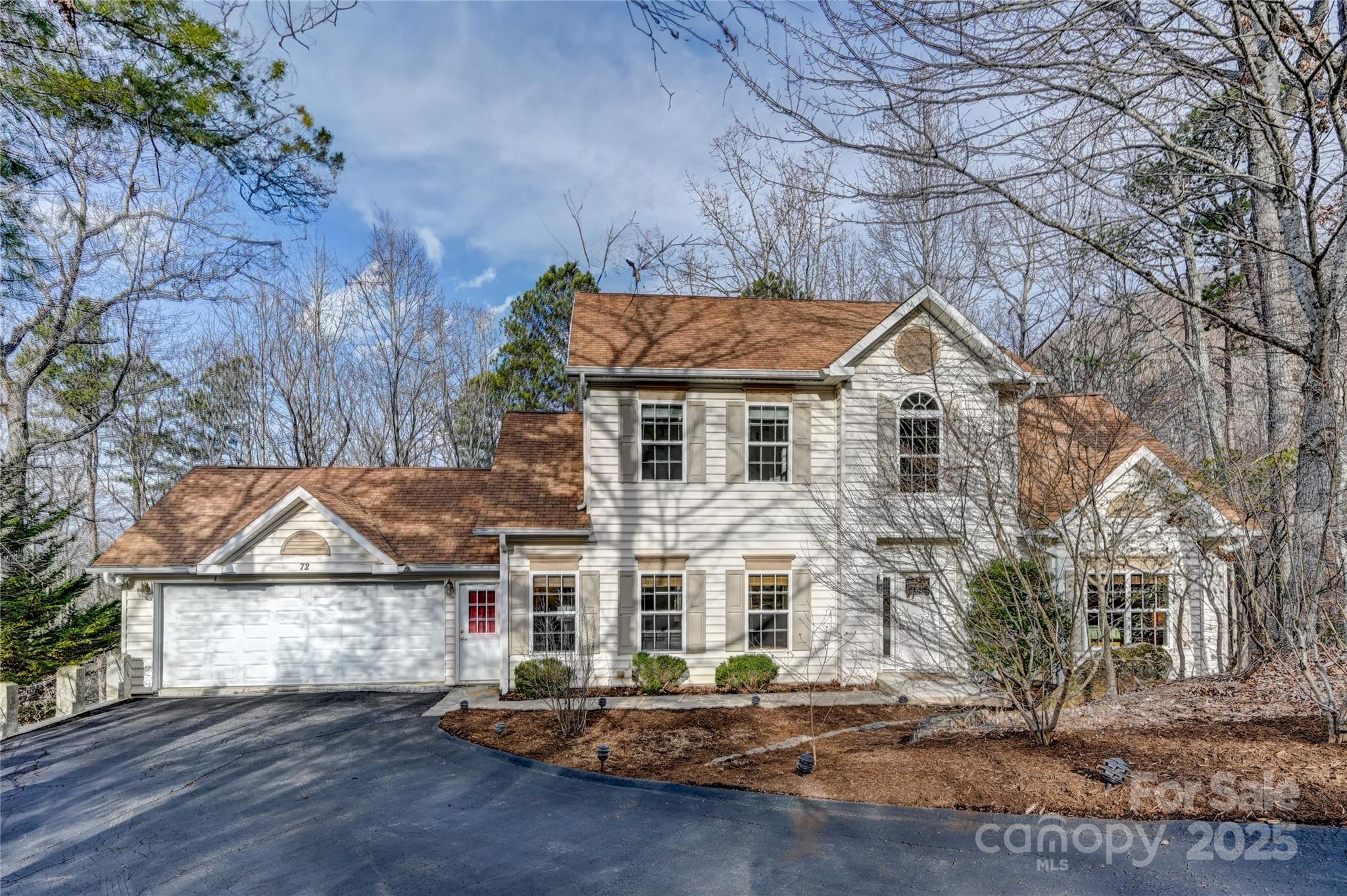 72 Cliffview Drive Property Photo