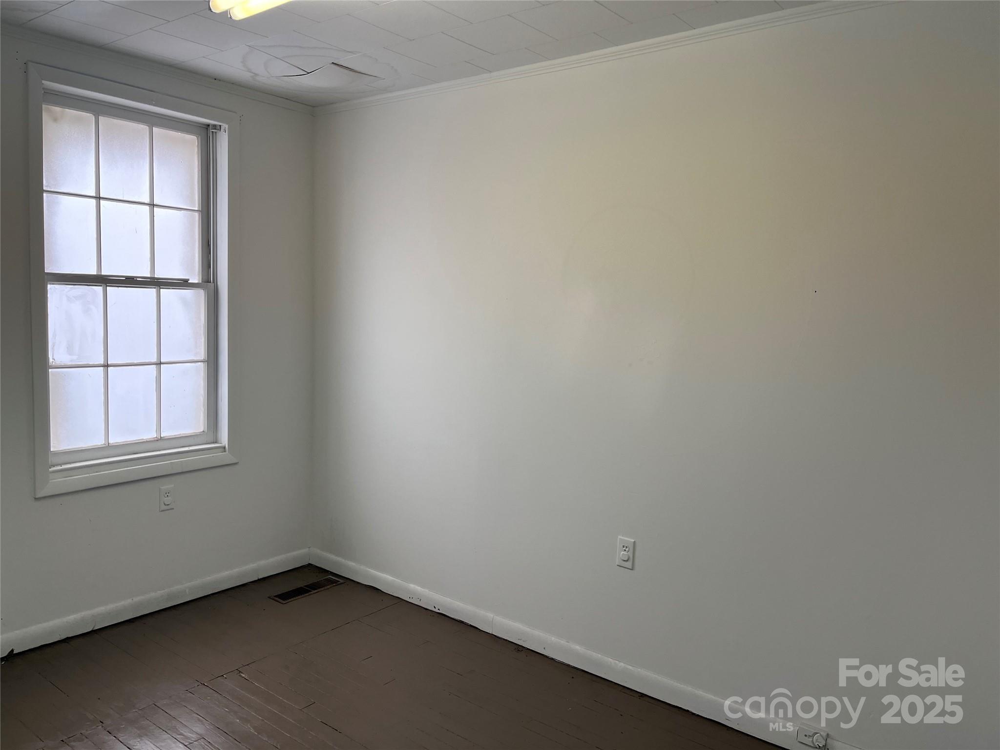 1602 Harper Avenue Property Photo 8