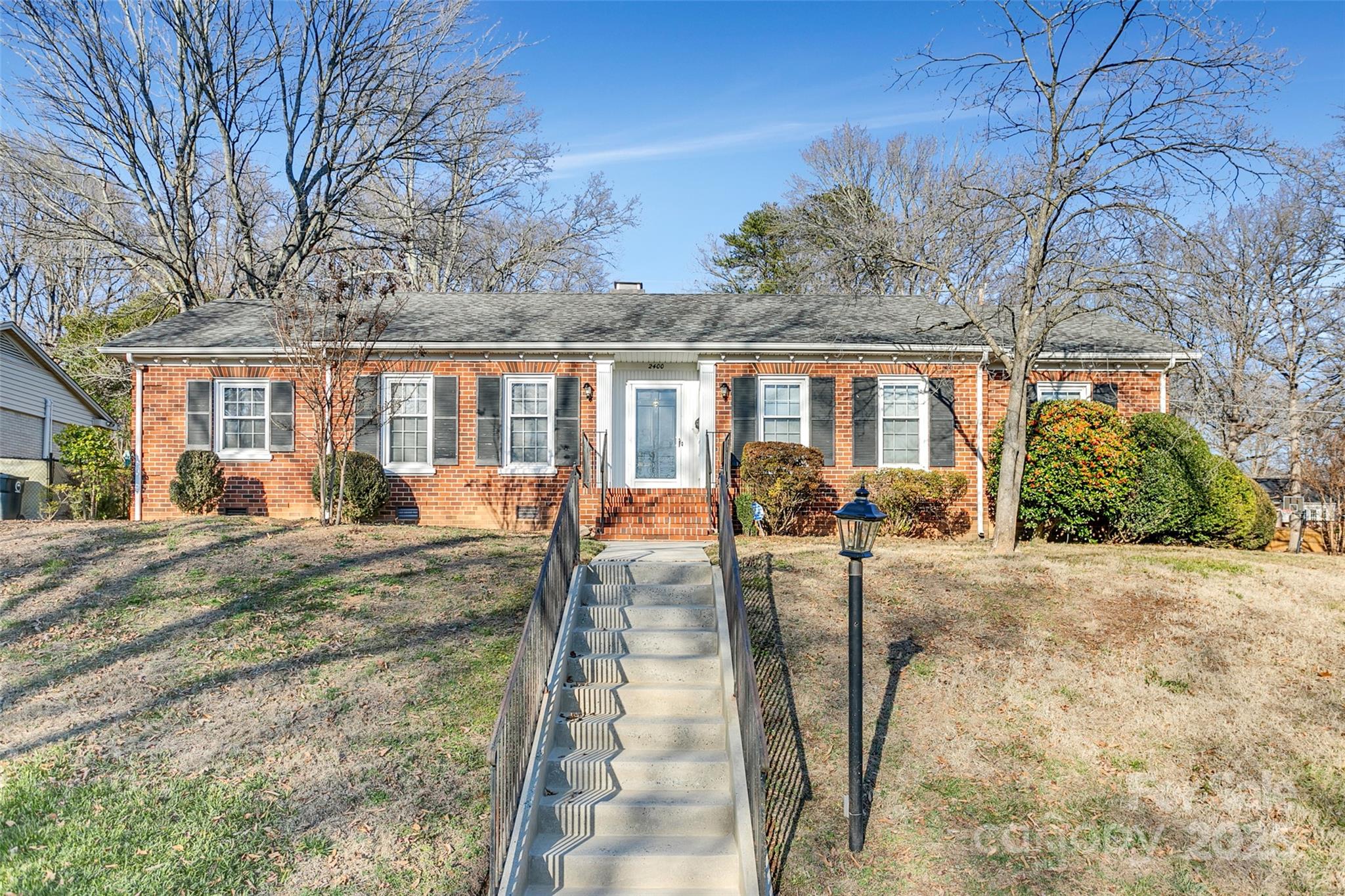 27408 Real Estate Listings Main Image