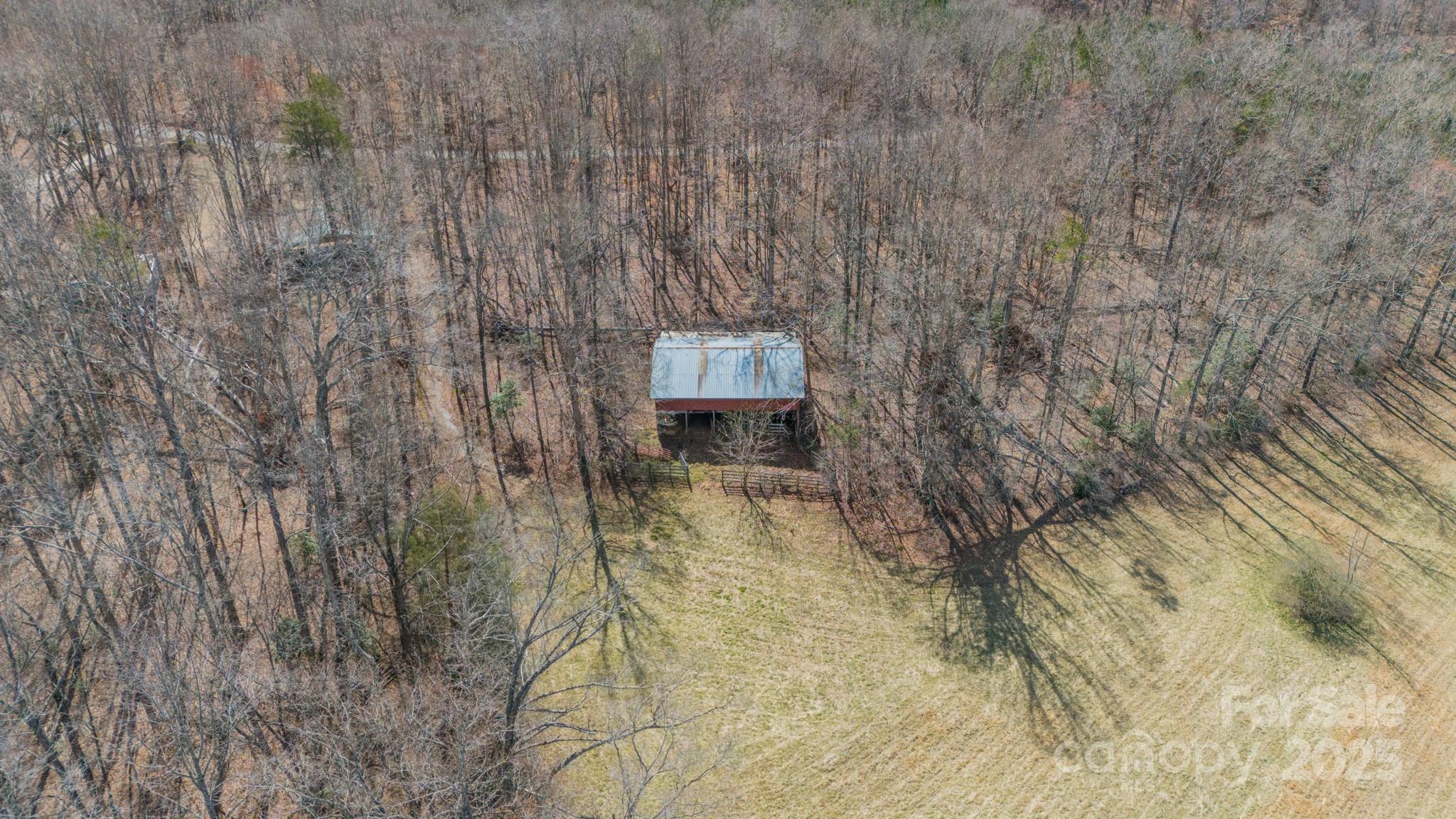 000 N Mountain Street Property Photo 7