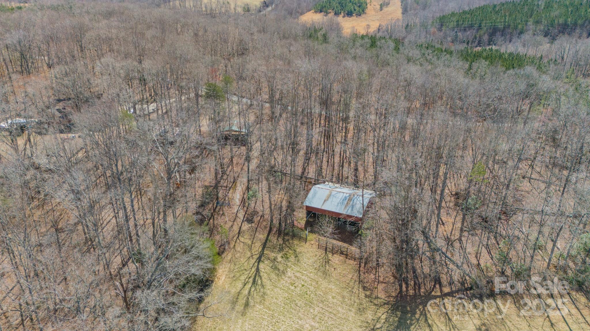 000 N Mountain Street Property Photo 8