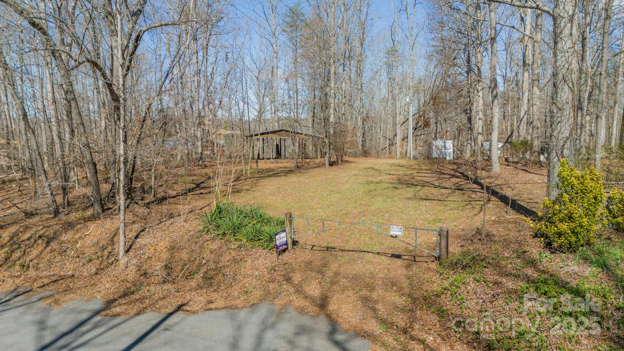 000 N Mountain Street Property Photo 11