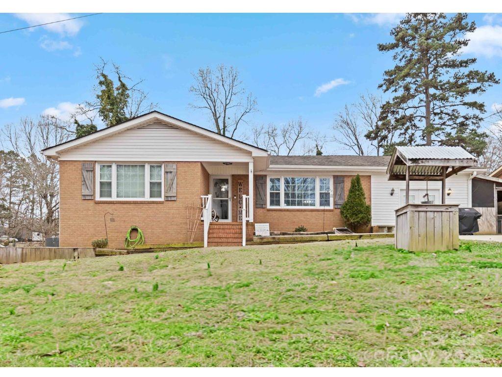 2227 Kenwood Drive Property Photo