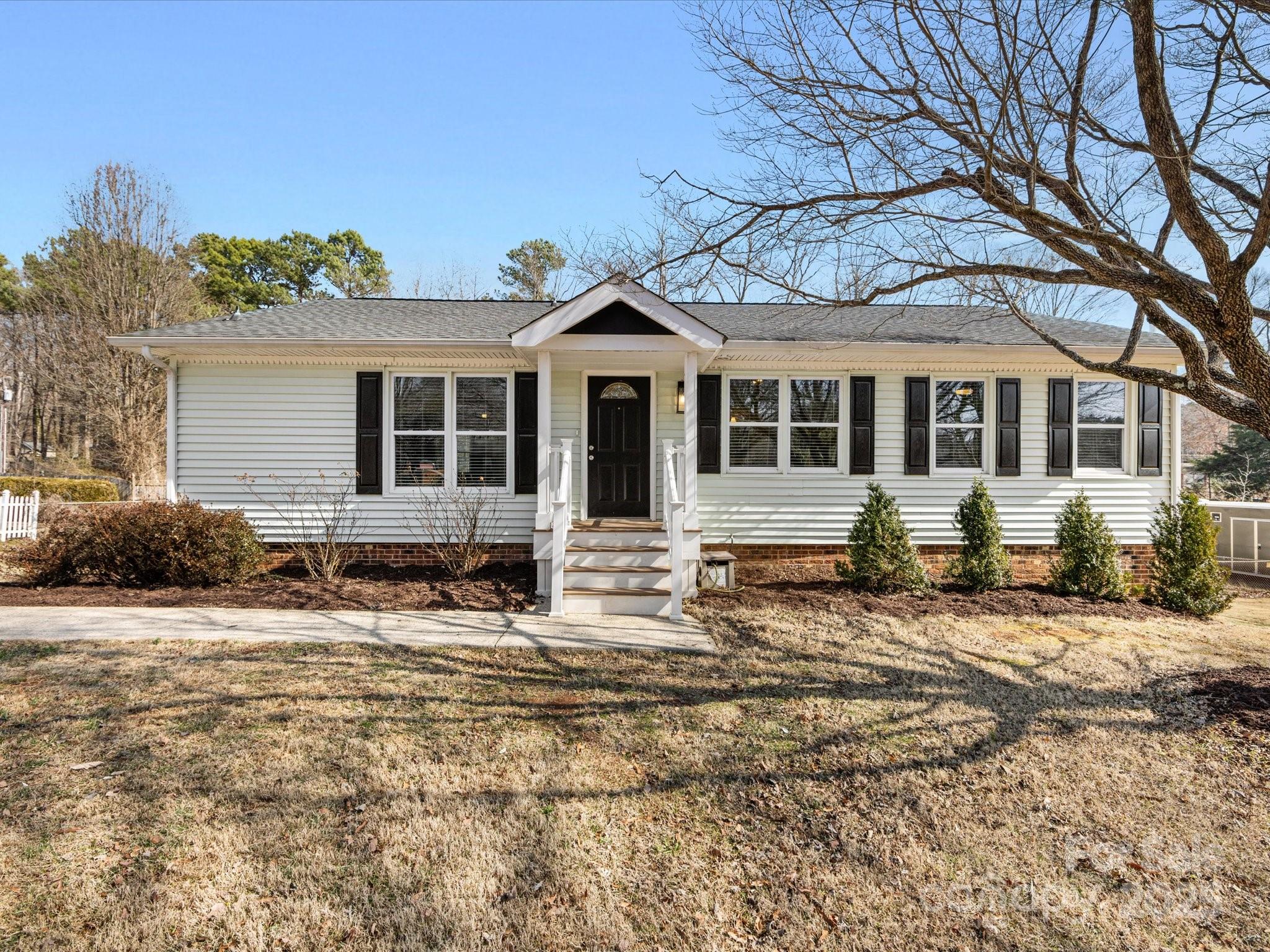7440 Apple Creek Drive Property Photo